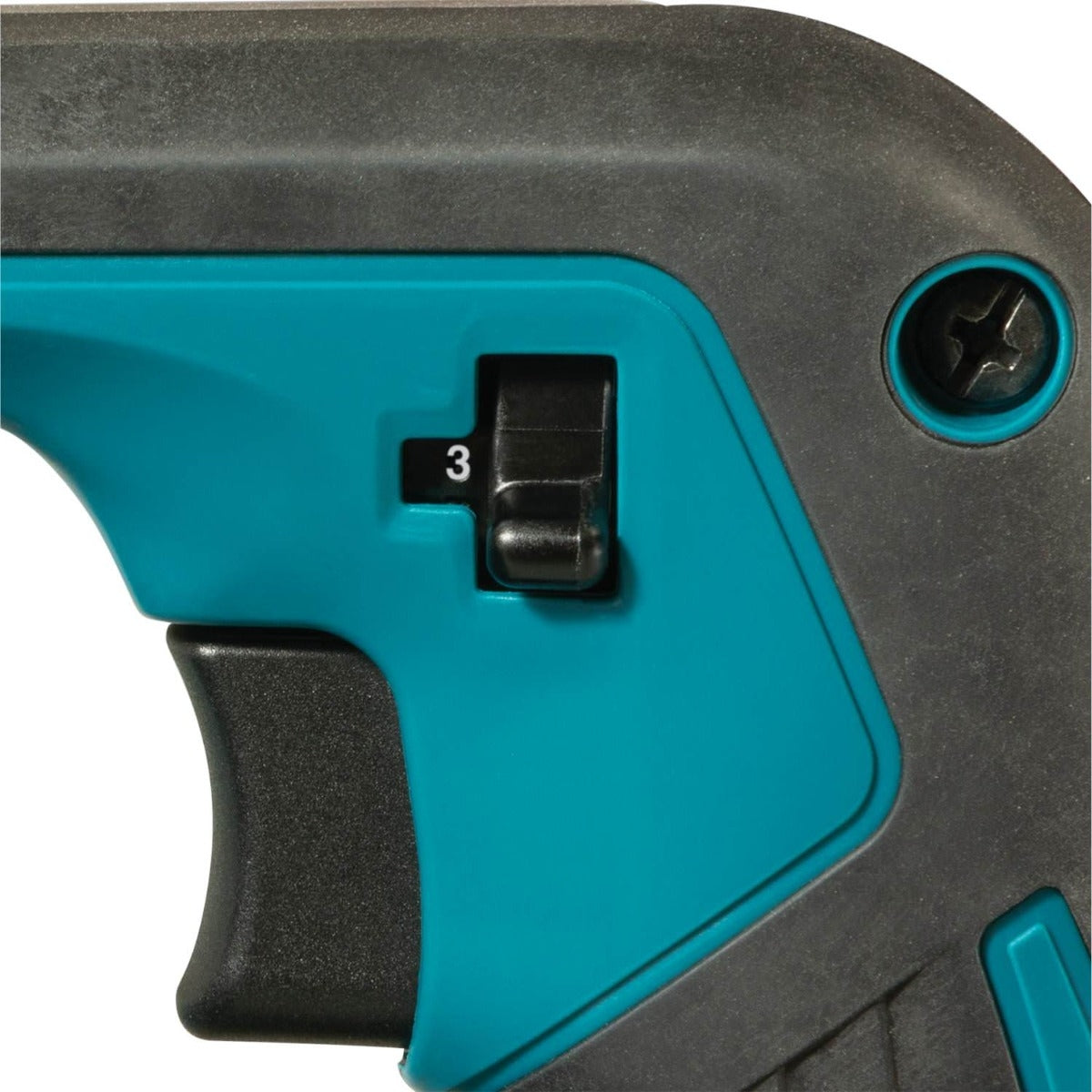 *** MUST COMPLETE ONLINE FORM AT MAKITATOOLS.COM/EREBATES TO RECEIVE FREE ITEM*** Ships separately from Makita.