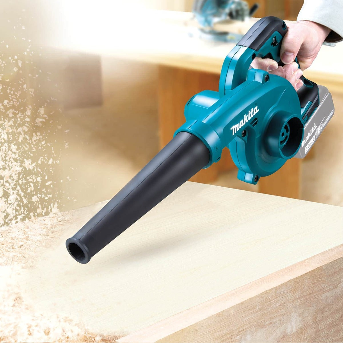 *** MUST COMPLETE ONLINE FORM AT MAKITATOOLS.COM/EREBATES TO RECEIVE FREE ITEM*** Ships separately from Makita.