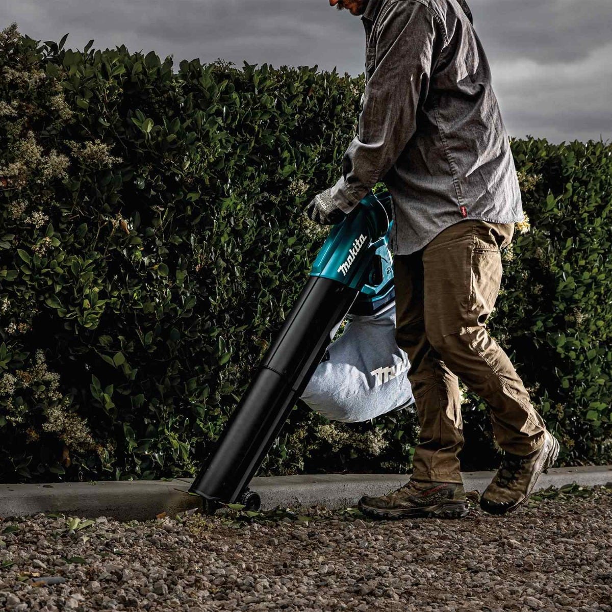 Makita XBU07Z 18V LXT Brushless Blower / Vacuum Mulcher, Tool Only