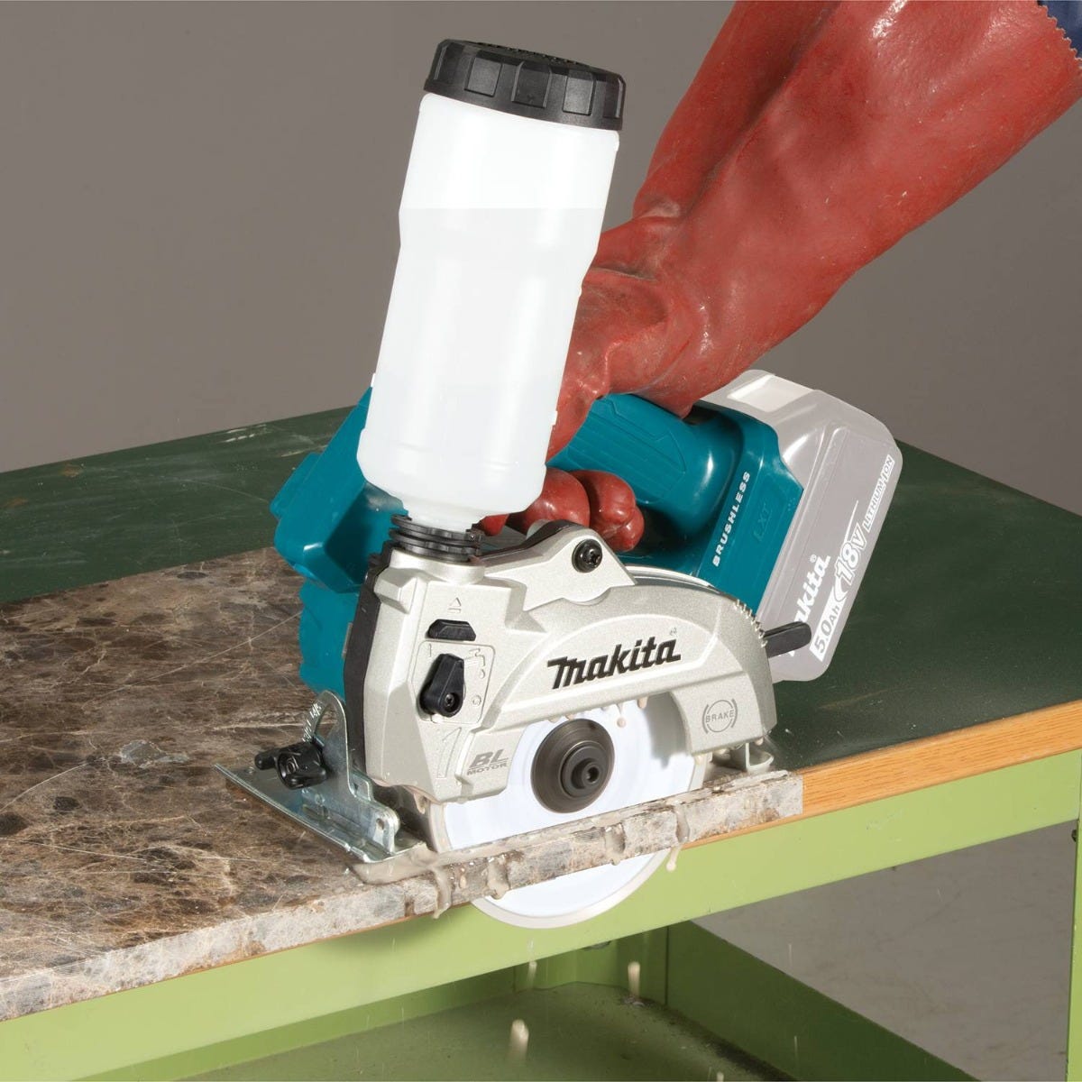Makita XCC01Z 18V LXT Lithium-Ion Brushless Cordless 5" Wet/Dry Masonry Saw, AWS Capable, Tool Only