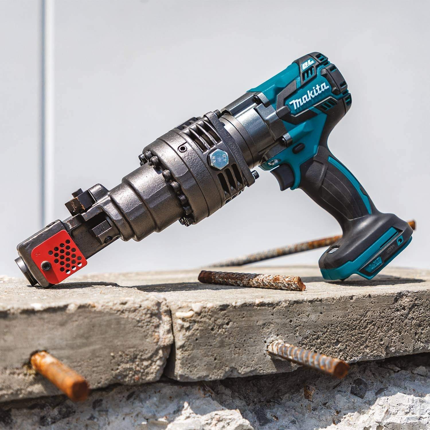 Makita XCS04ZK 18V LXT Lithium-Ion Brushless Cordless Rebar Cutter, Tool Only