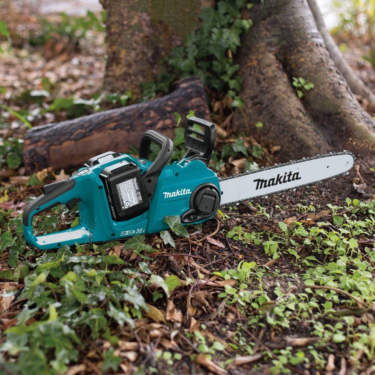Makita XCU04PT1 18V X2 (36V) LXT Brushless Cordless 16" Chain Saw 5.0Ah Kit w/ 4 Batteries