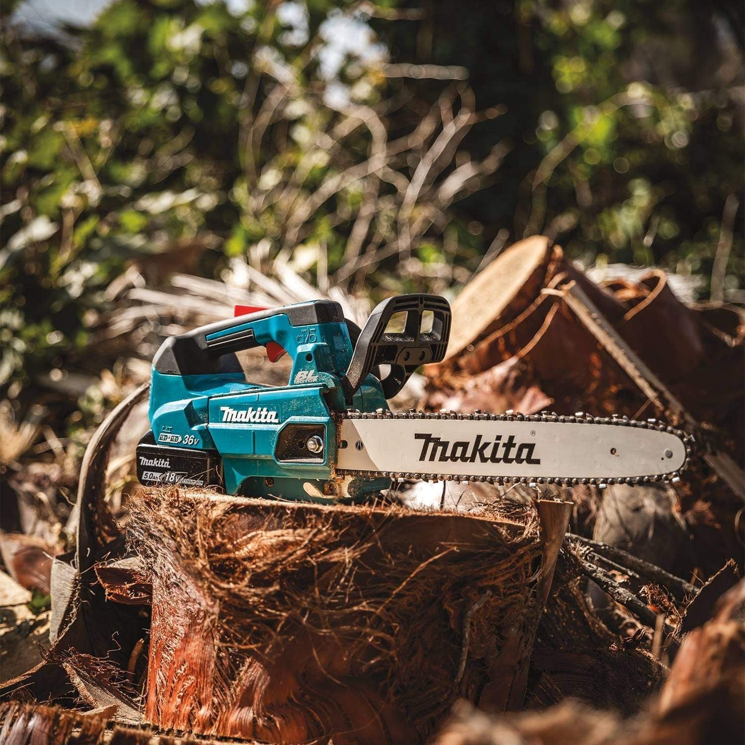 Makita XCU09PT 36V (18V X2) LXT Brushless 16" Top Handle Chain Saw Kit (5.0Ah)
