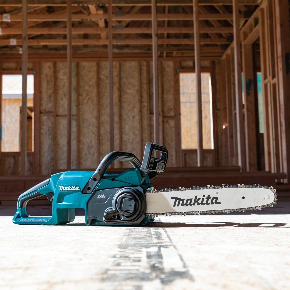 Makita Holiday Outdoor Value Kit