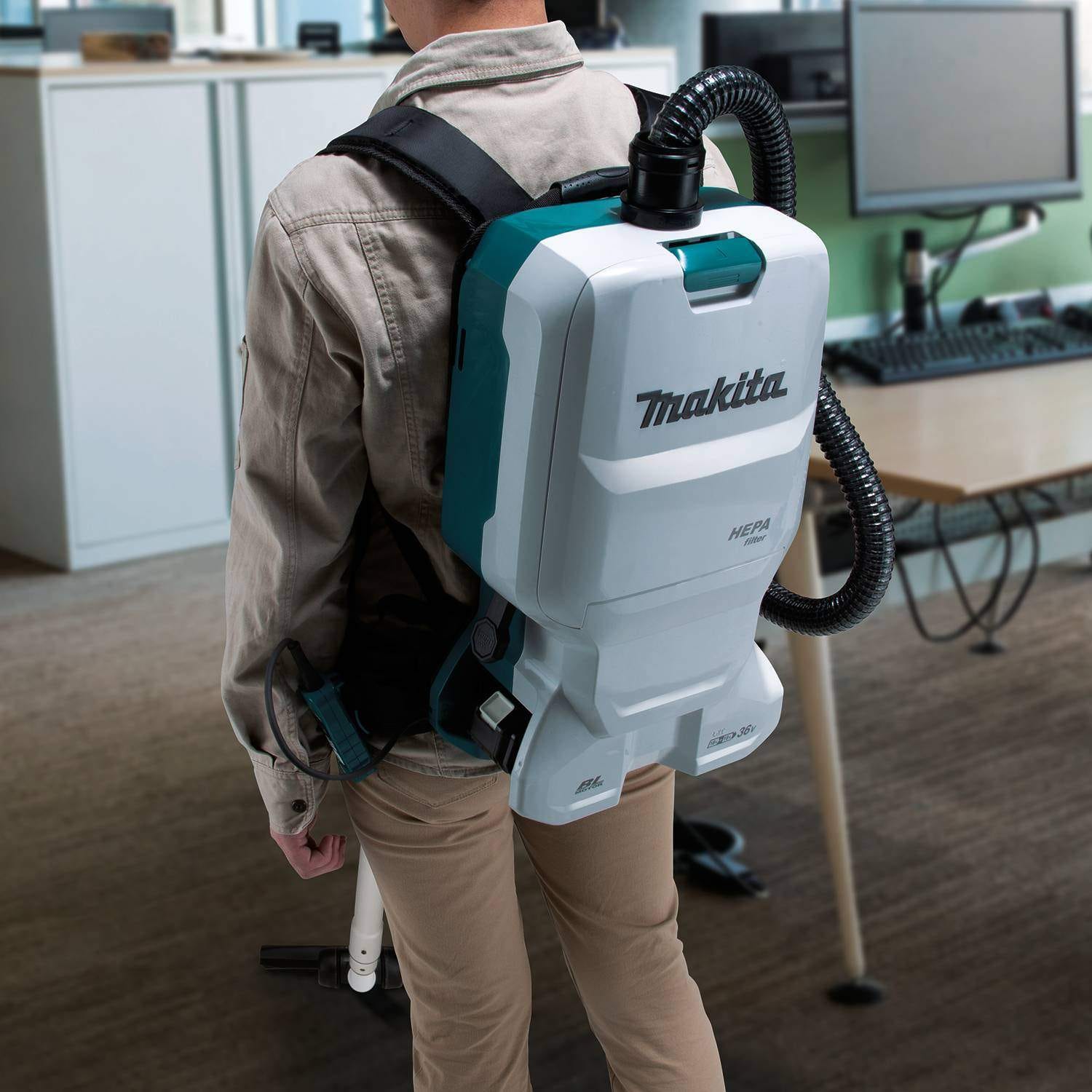 Makita XCV17PG 36V (18V X2) LXT Lithium-Ion Brushless Cordless 6 Quart HEPA Filter Backpack Dry Vacuum (6.0Ah)
