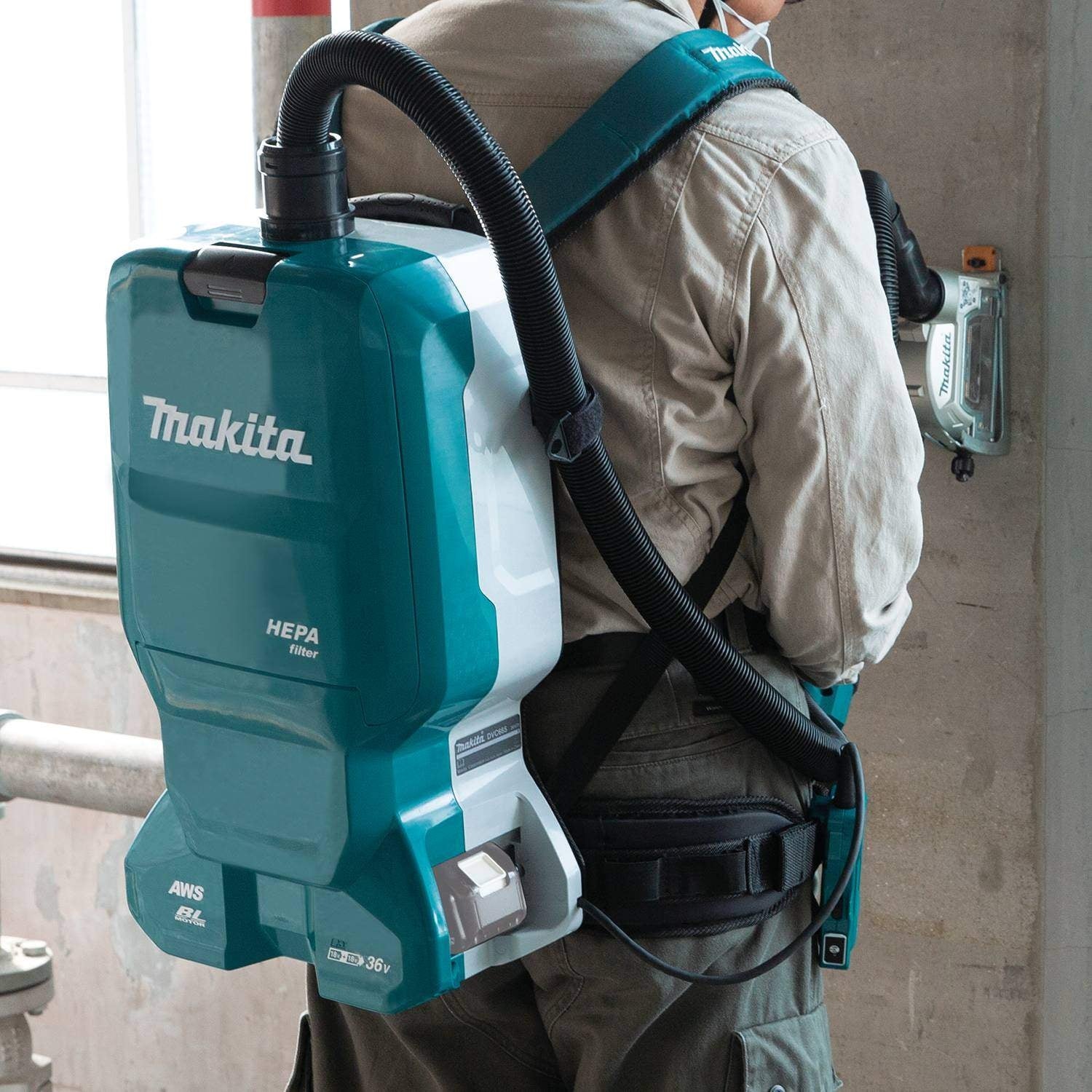Makita XCV18ZX 36V (18V X2) LXT Brushless 1.6 Gallon HEPA Filter Backpack Dry Dust Extractor, AWS Capable, Tool Only