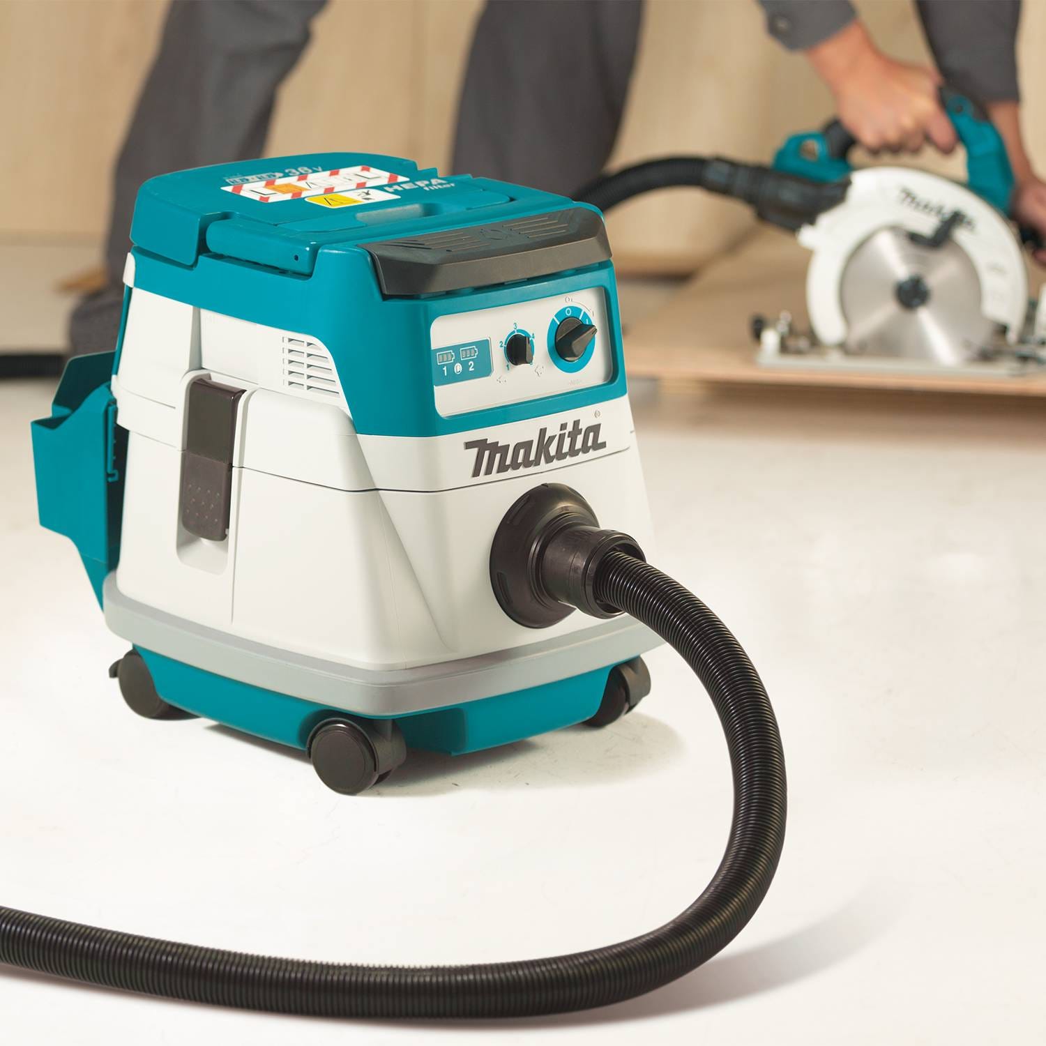 Makita XCV21PTX 36V (18V X2) LXT Brushless 2.1 Gallon HEPA Filter Dry Dust Extractor Kit (5.0Ah)