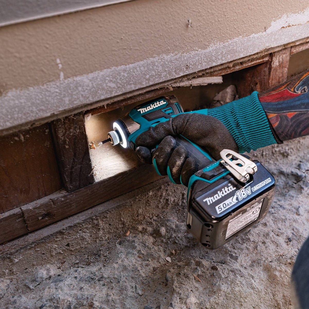 Makita XDT20T 18V LXT Lithium-Ion Brushless Cordless Quick-Shift Mode 4-Speed Impact Driver Kit (5.0Ah)