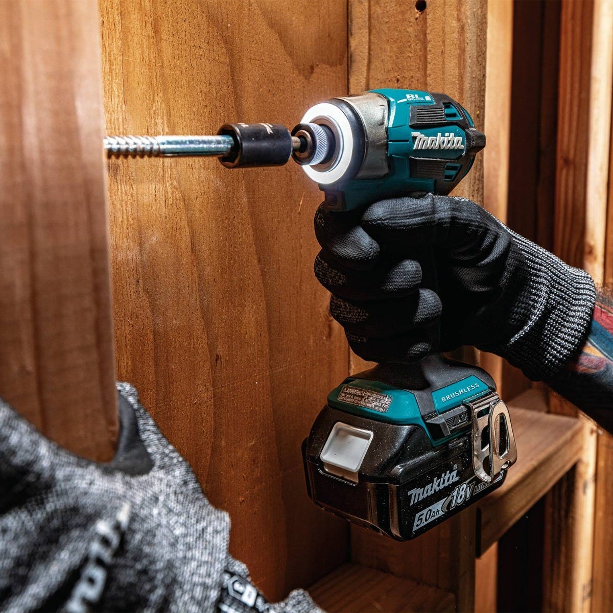 Makita 18V LXT Brushless 2-Pc. Combo Kit (5.0Ah) w/ 18V LXT 5.0Ah Battery