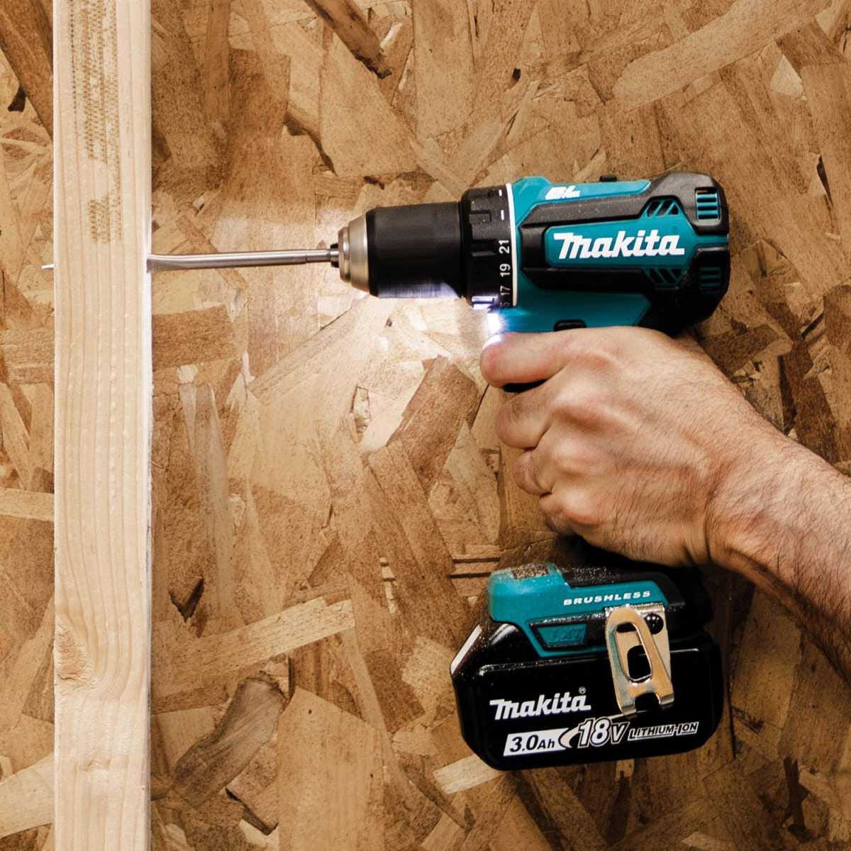 Makita XFD131 18V LXT Lithium-Ion Brushless Cordless 1/2" Driver-Drill Kit (3.0Ah)