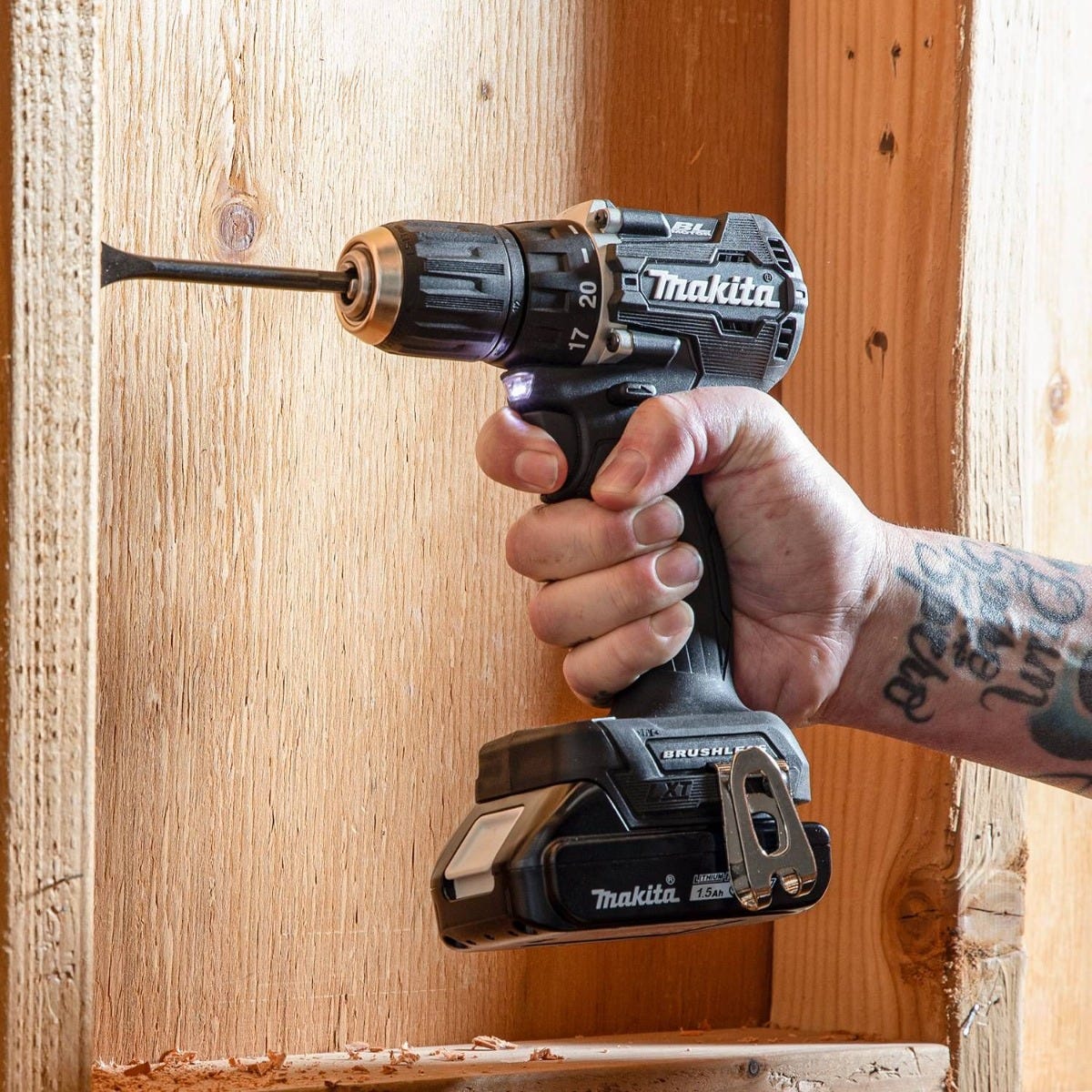 Makita XFD15SY1B 18V LXT Lithium-Ion Sub-Compact Brushless Cordless 1/2" Driver-Drill Kit (1.5Ah)
