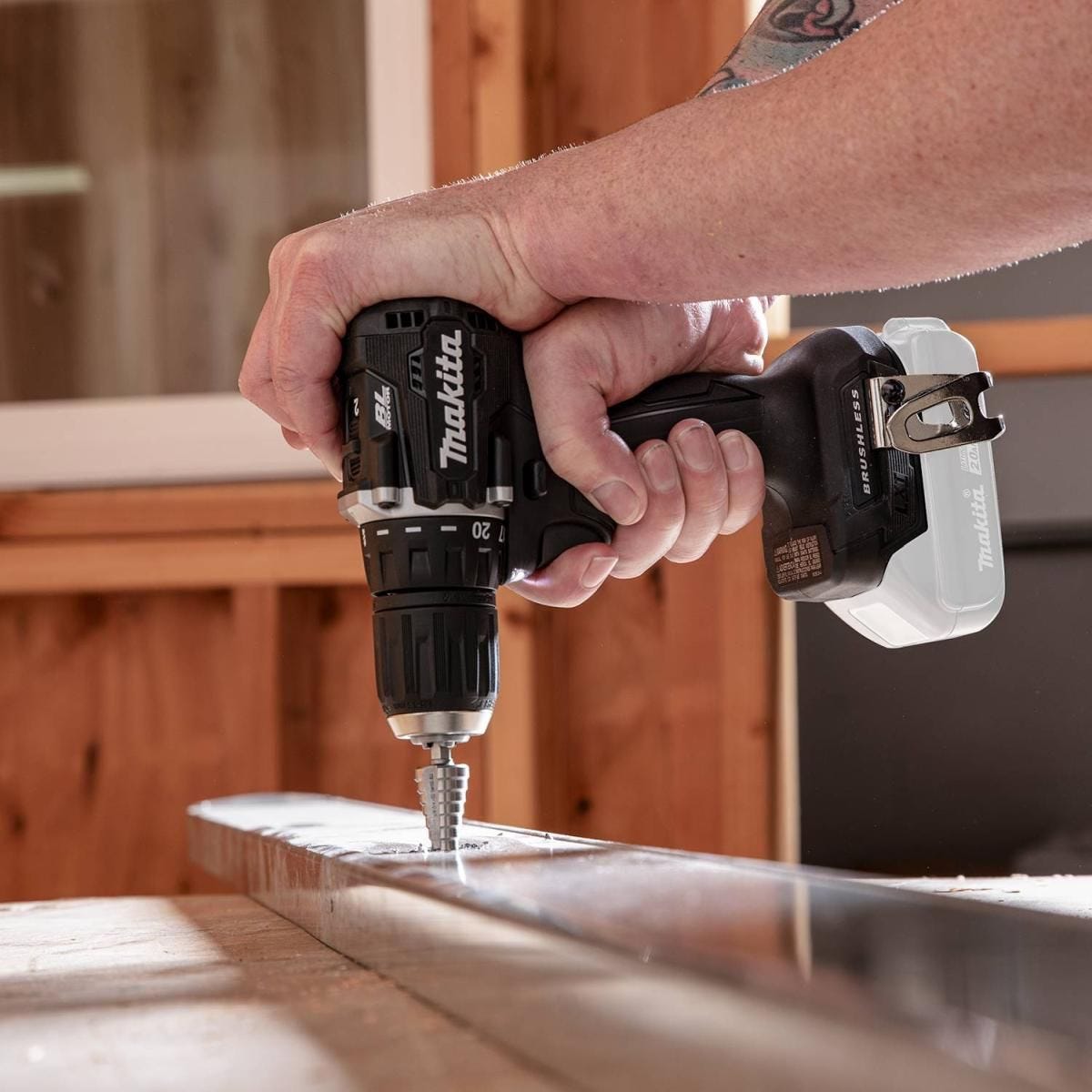 Makita XFD15ZB 18V LXT Lithium-Ion Sub-Compact Brushless Cordless 1/2" Driver-Drill, Tool Only