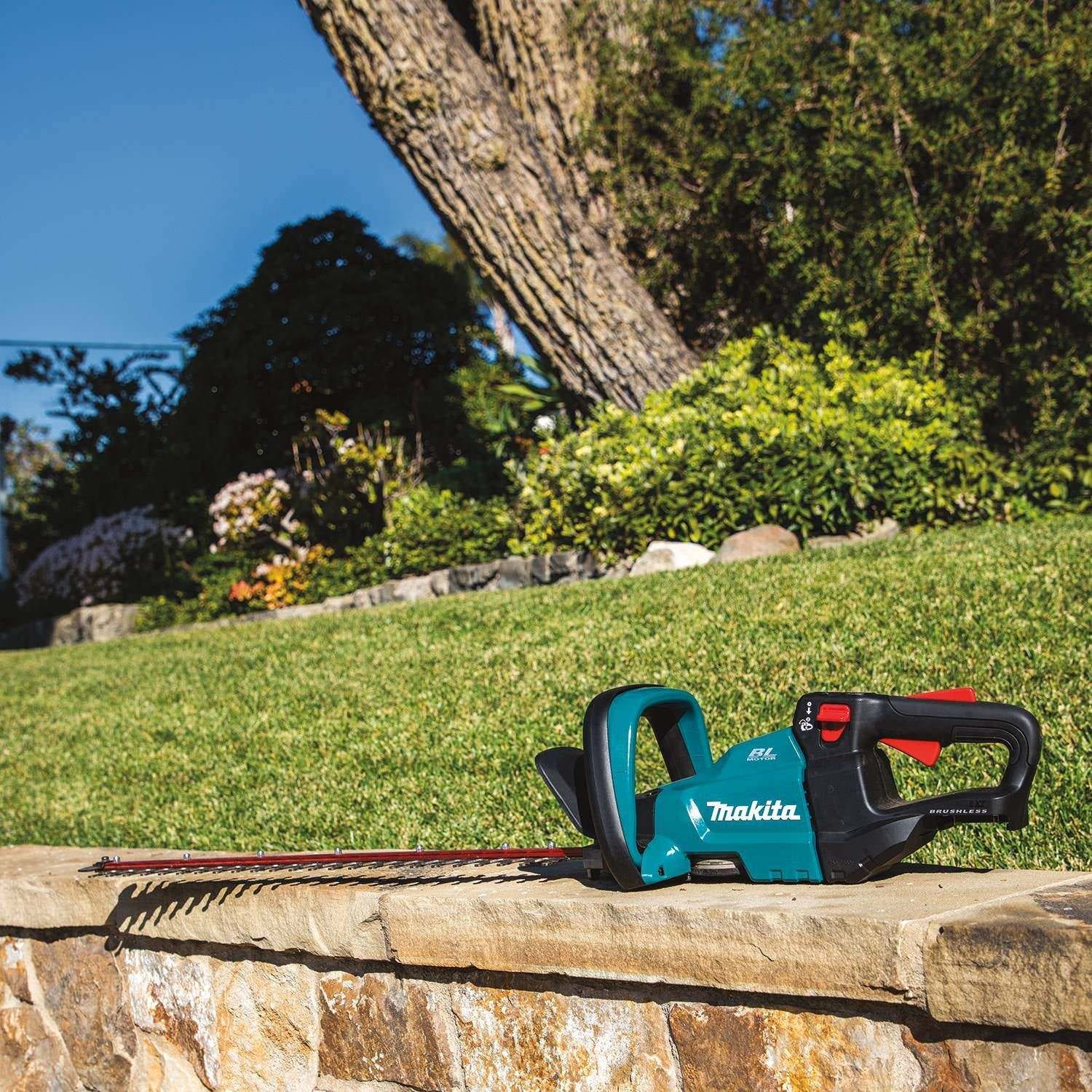 Makita XHU07Z 18V LXT Lithium-Ion Brushless Cordless 24" Hedge Trimmer, Tool Only