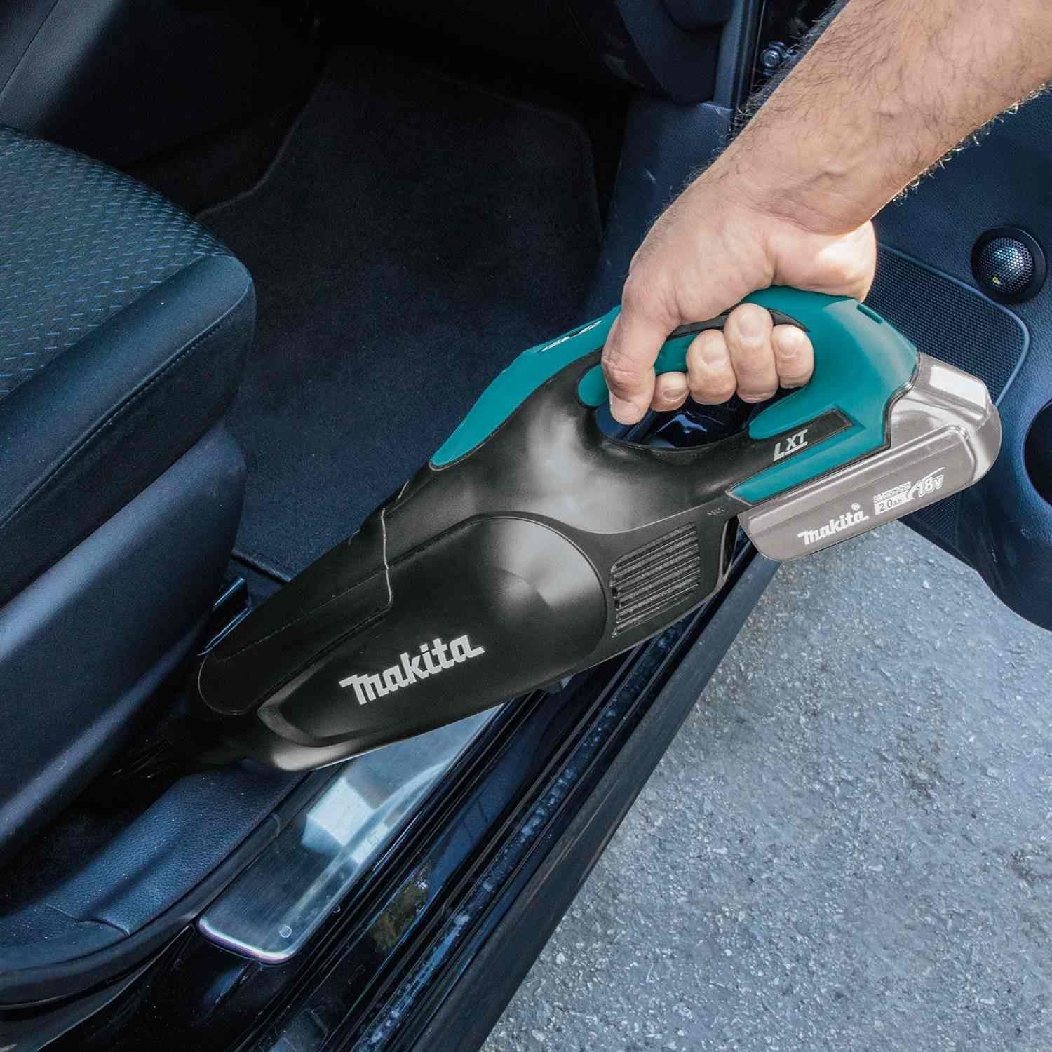 Makita XLC01ZB 18V LXT Lithium-ion Cordless 2-Speed Compact Stick Vacuum, w/ Push Button, Tool Only