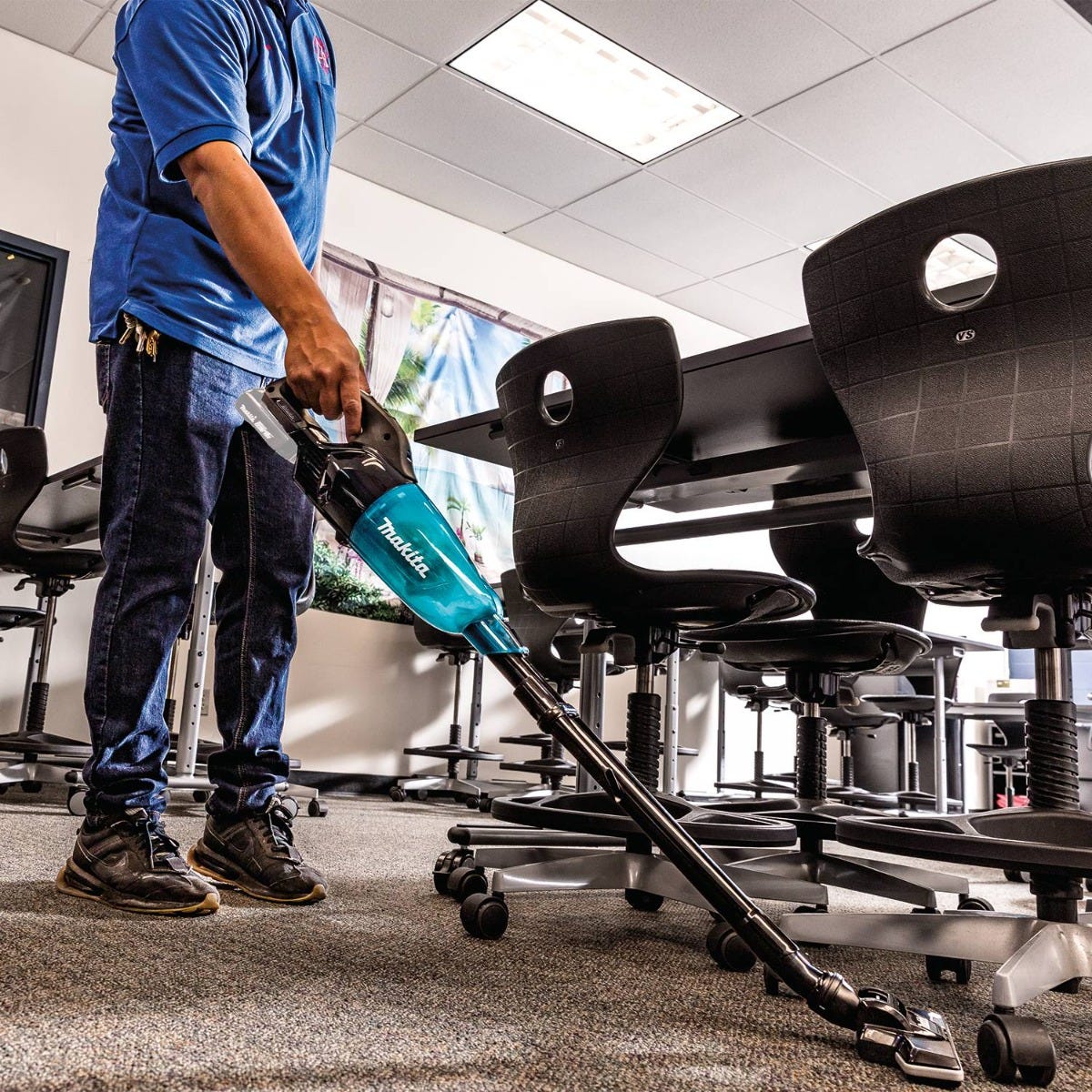 Makita XLC08ZB 18V LXT Lithium-ion Compact Brushless Cordless Vacuum, Trigger w/ Lock (Tool Only)