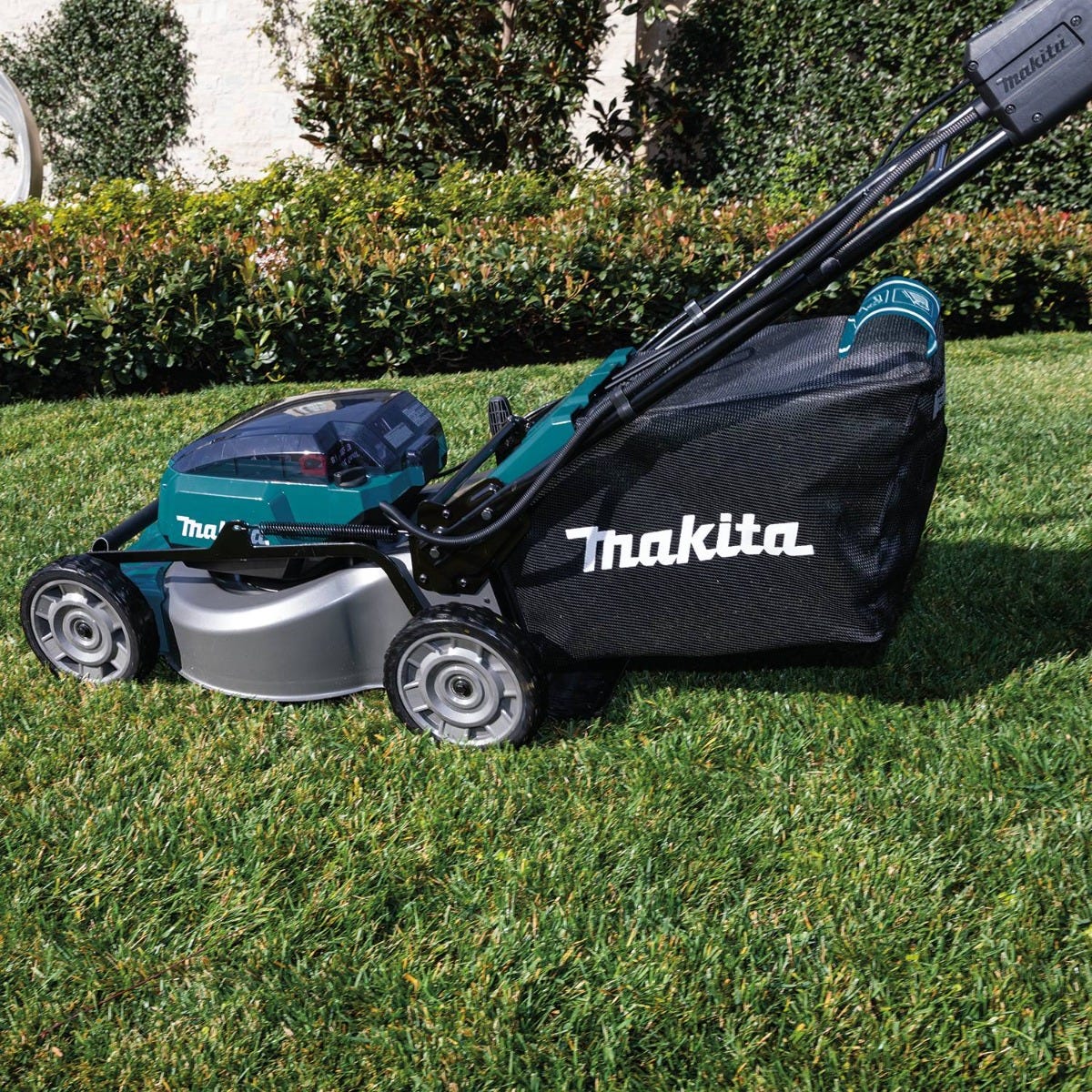 Makita XML06Z 36V (18V X2) LXT Brushless 18" Self-Propelled Commercial Lawn Mower, Tool Only