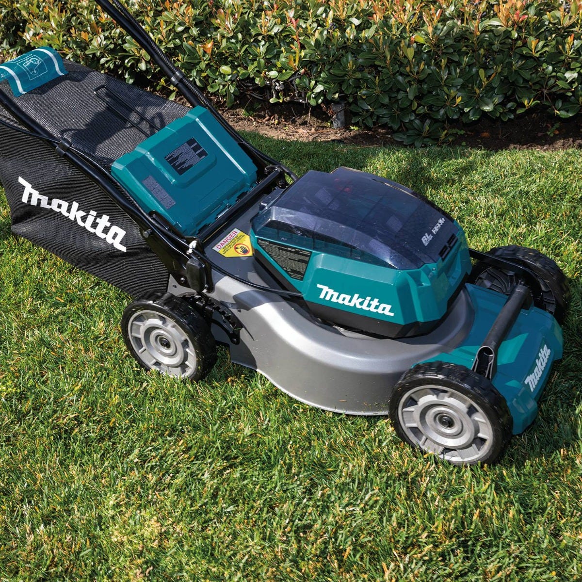 Makita XML06Z 36V (18V X2) LXT Brushless 18" Self-Propelled Commercial Lawn Mower, Tool Only