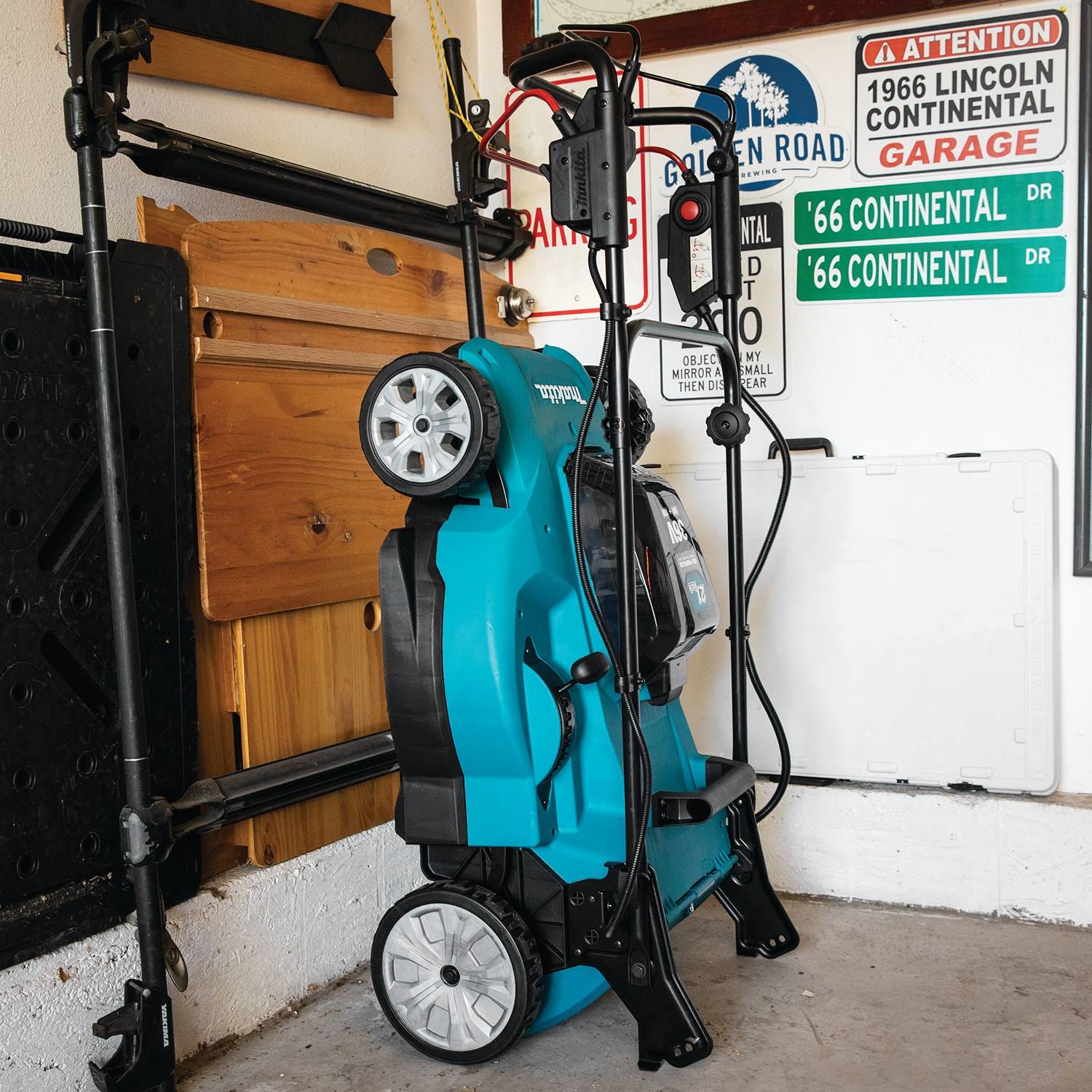 Makita XML11CT1 36V (18V X2) LXT 21" Self-Propelled Lawn Mower Kit with 4 Batteries (5.0Ah)