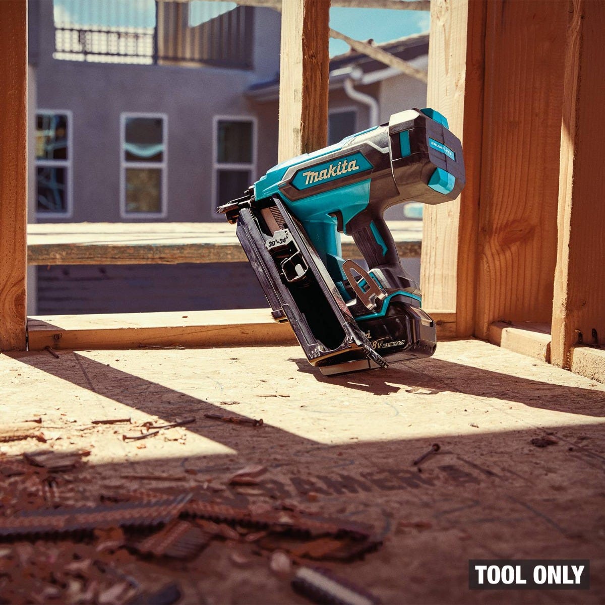 Makita XNB07Z 18V LXT Cordless 30-Degree Clipped Head 3-1/2-in. Framing Nailer, Tool Only