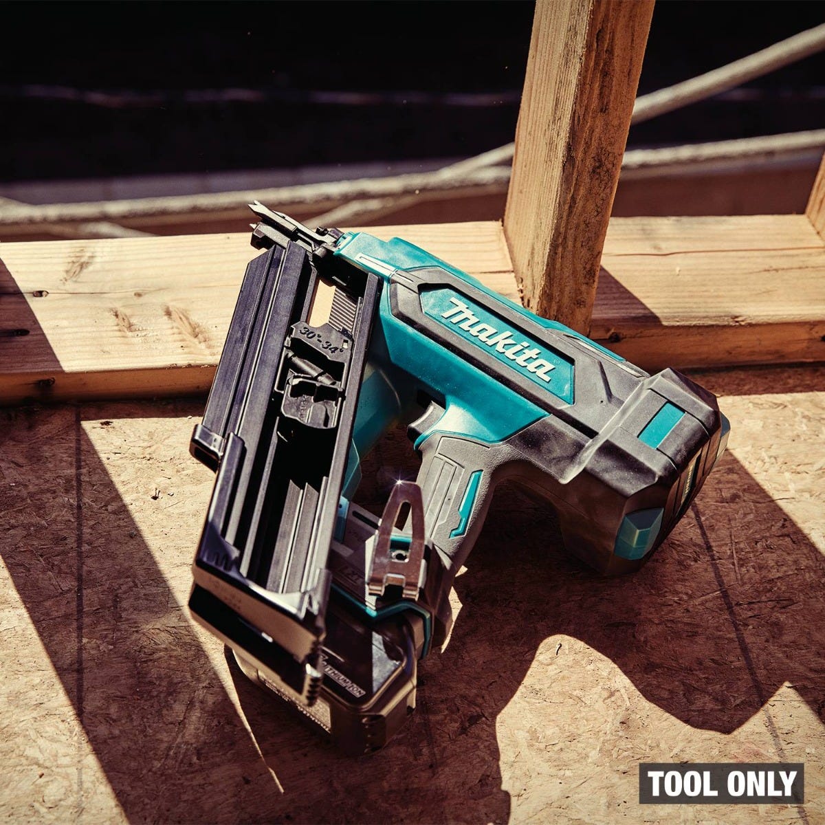Makita XNB07Z 18V LXT Cordless 30-Degree Clipped Head 3-1/2-in. Framing Nailer, Tool Only