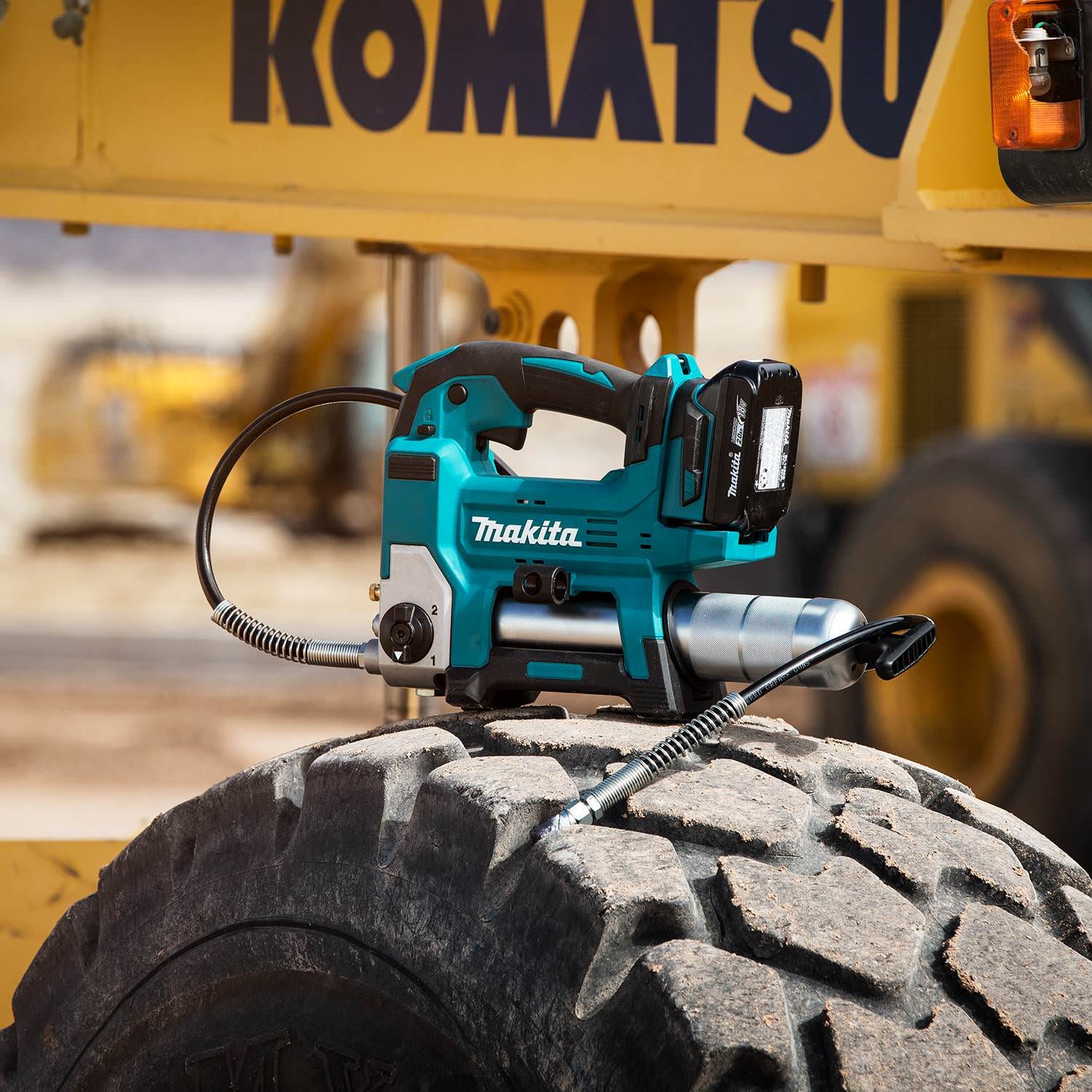 Makita XPG01SR1 18V LXT Lithium-Ion Grease Gun 2.0Ah Kit