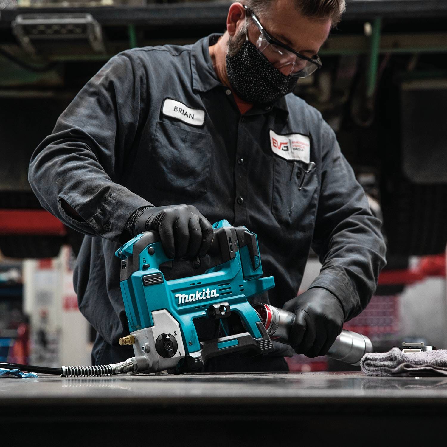Makita XPG01S1 18V LXT Lithium-Ion Cordless Grease Gun Kit (3.0Ah)