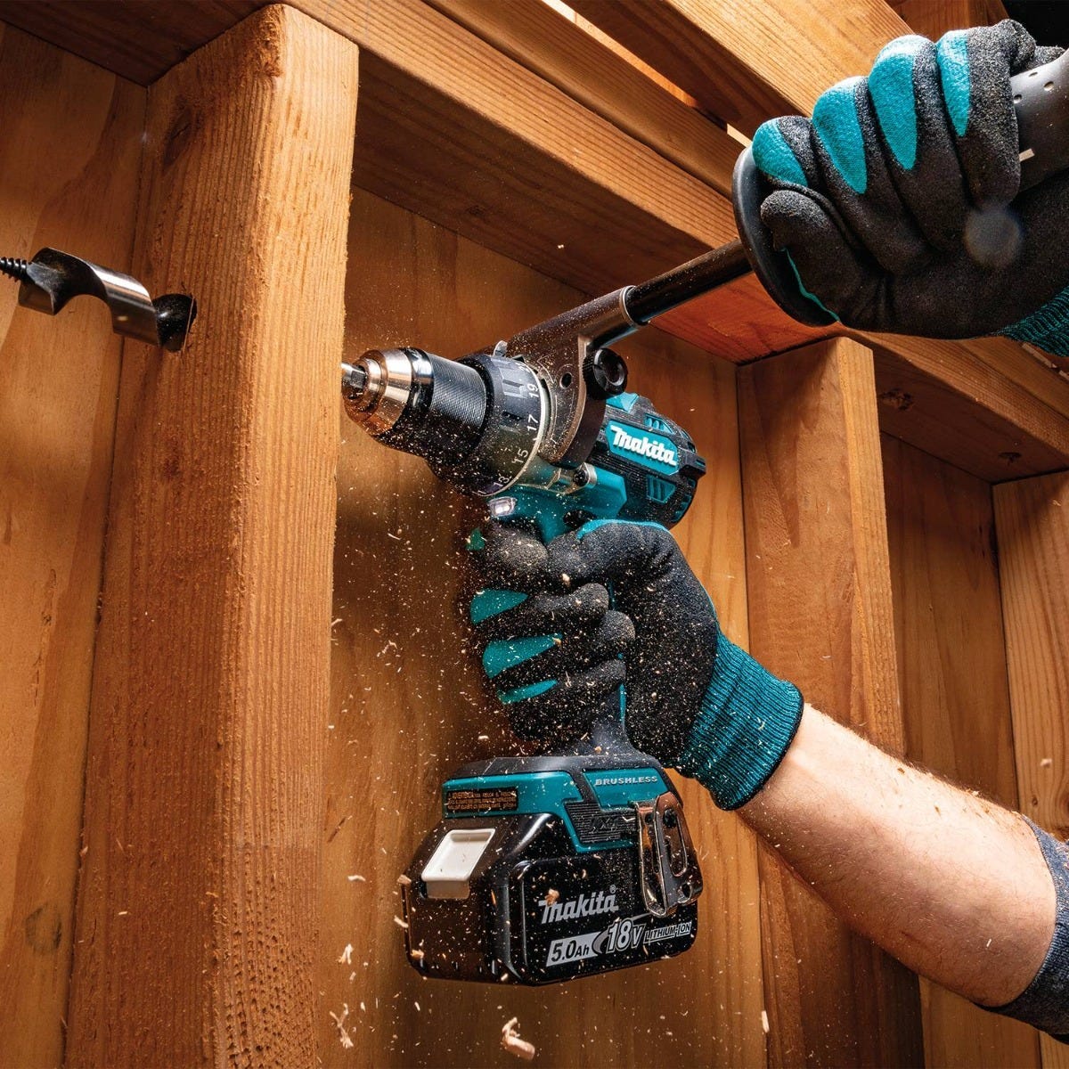 Makita 18V LXT Brushless 2-Pc. Combo Kit (5.0Ah) w/ 18V LXT 5.0Ah Battery