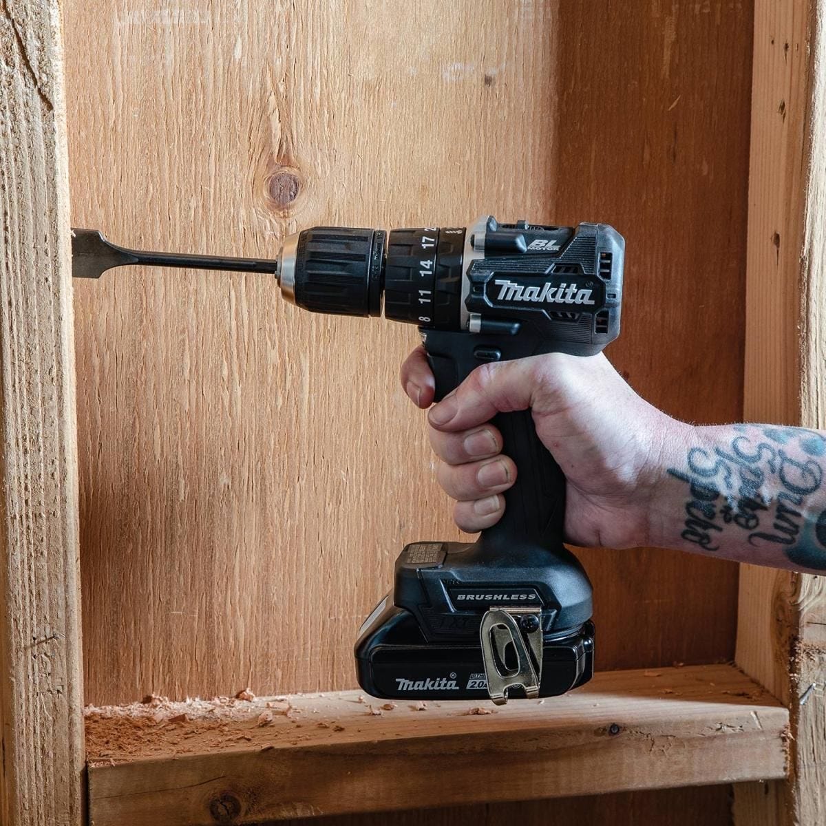 Makita XPH15RB 18V LXT Lithium-Ion Sub-Compact Brushless Cordless 1/2" Hammer Driver-Drill Kit (2.0Ah)