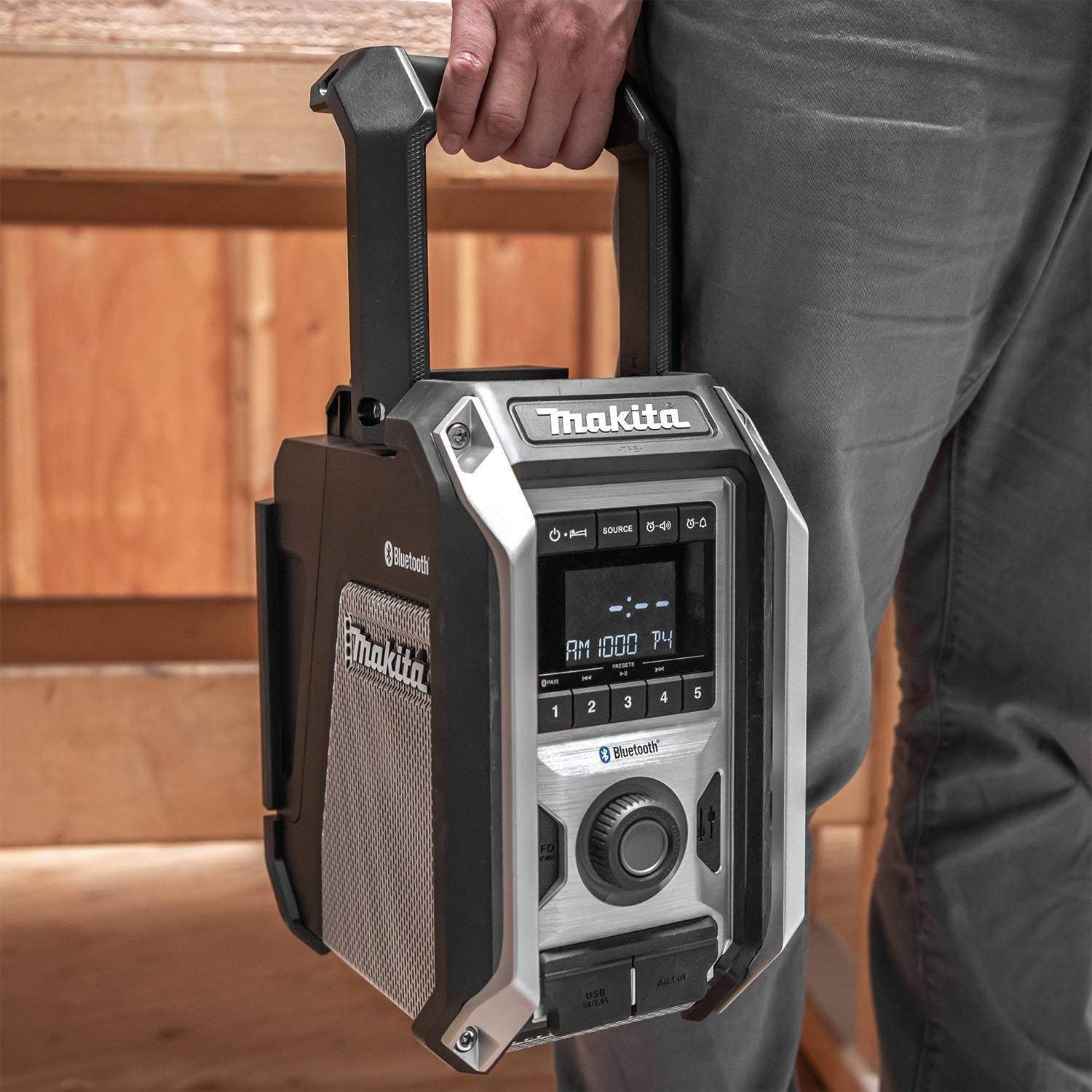 Makita XRM09B 18V LXT / 12V max CXT Lithium"‘Ion Cordless/Corded Bluetooth Job Site Radio, Tool Only