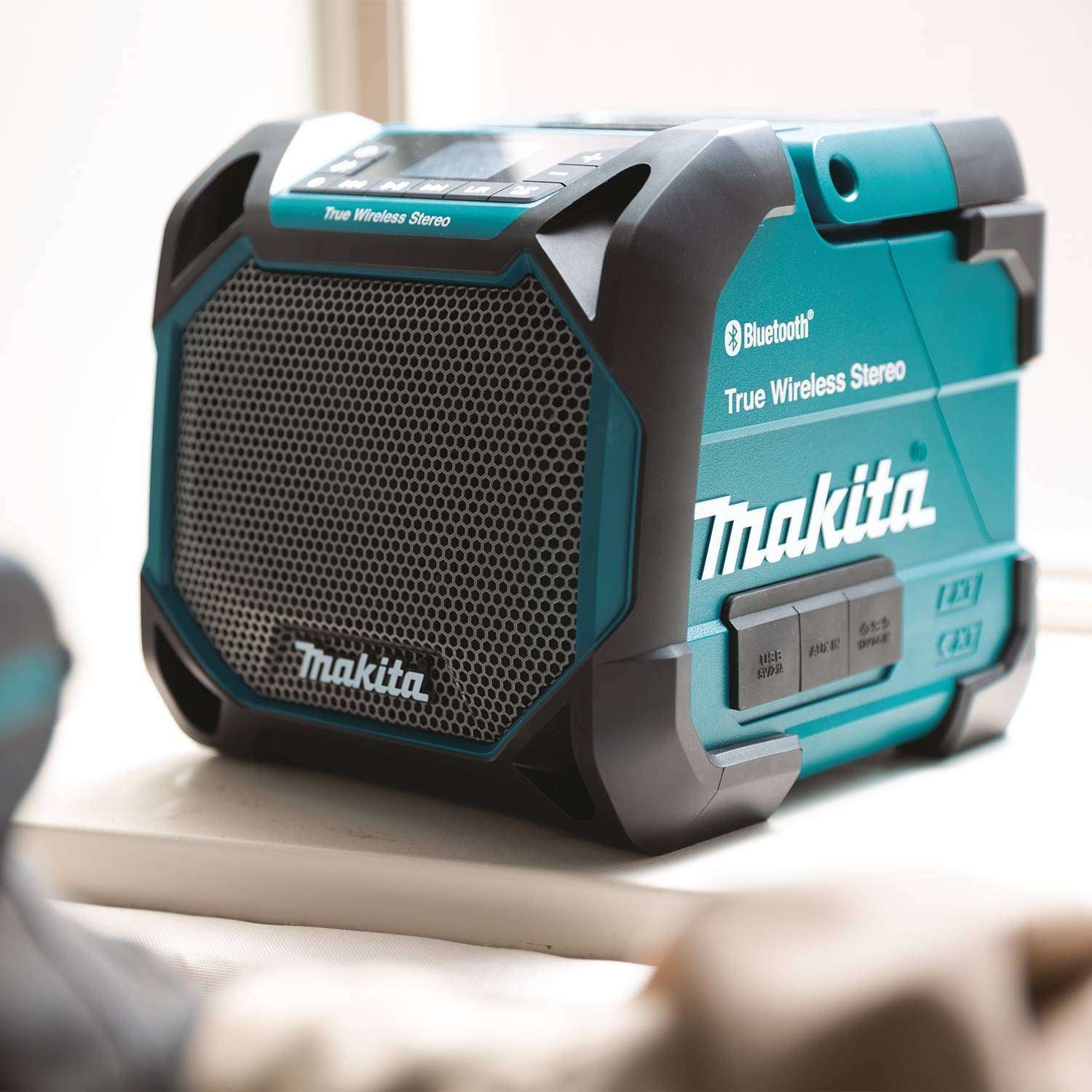 Makita XRM11 18V LXT / 12V max CXT Corded / Cordless Bluetooth Job