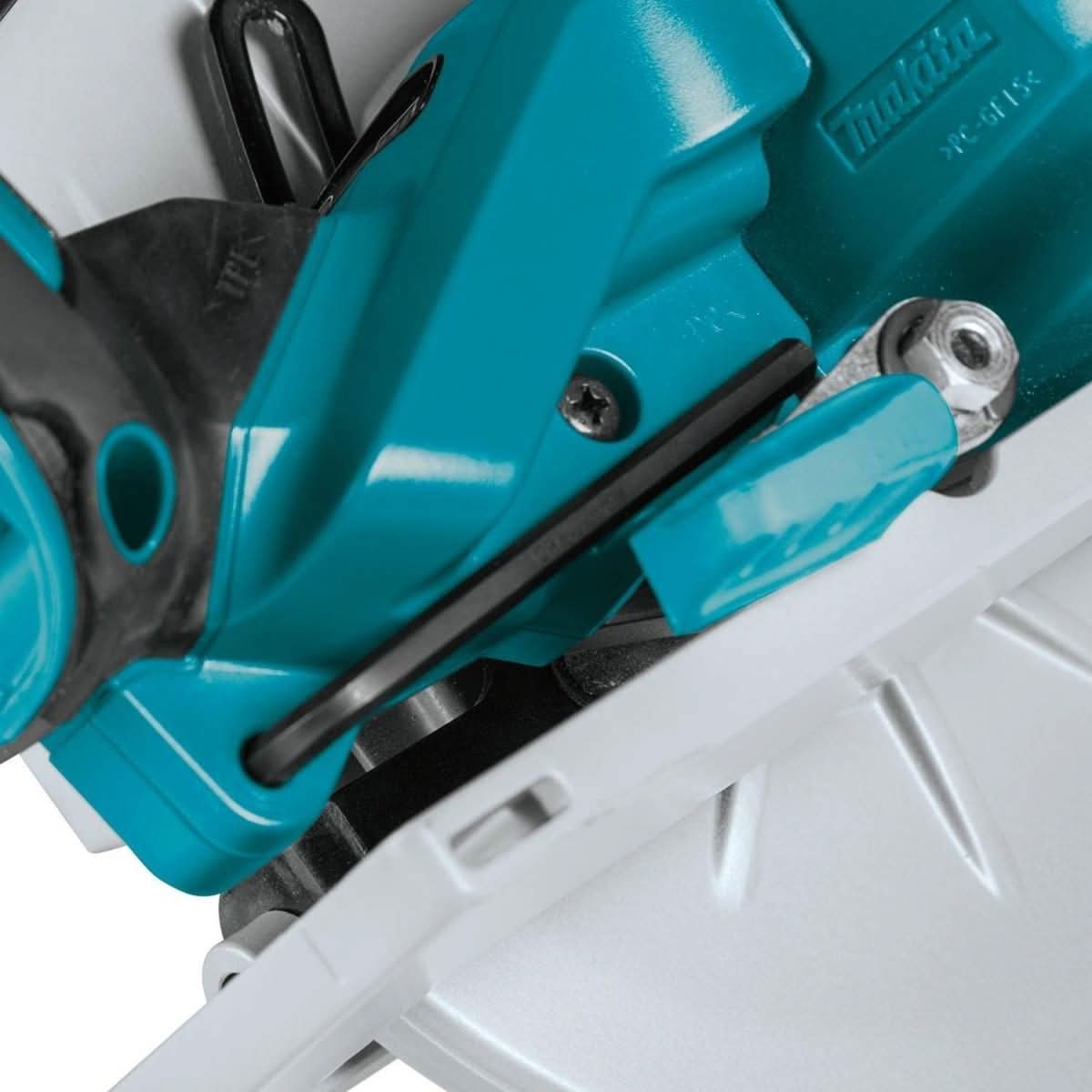 Makita 18V LXT Brushless 6-1/2" Circular Saw with 18V 4.0Ah Battery & Charger Starter Pack