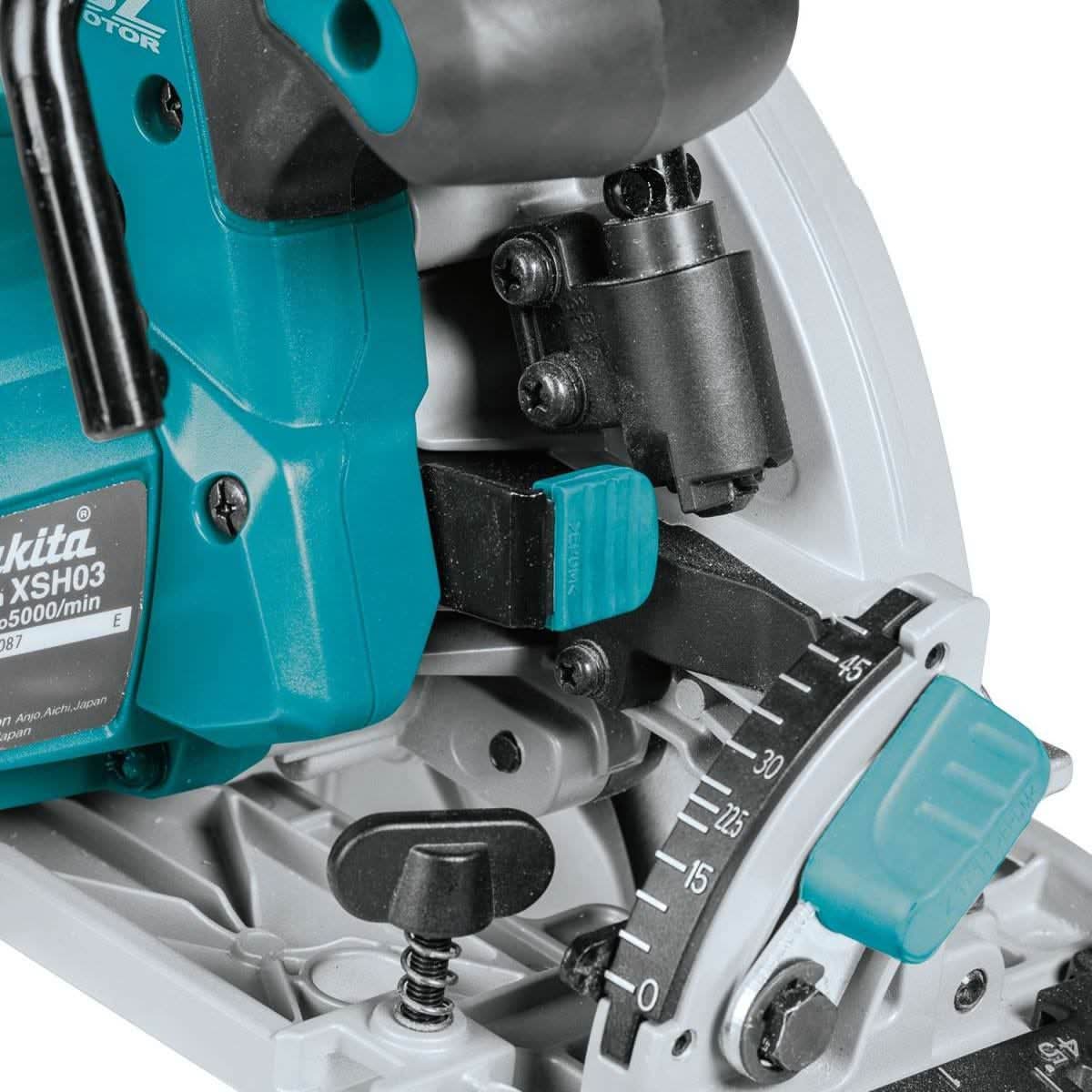 Makita 18V LXT Brushless 6-1/2" Circular Saw with 18V 4.0Ah Battery & Charger Starter Pack