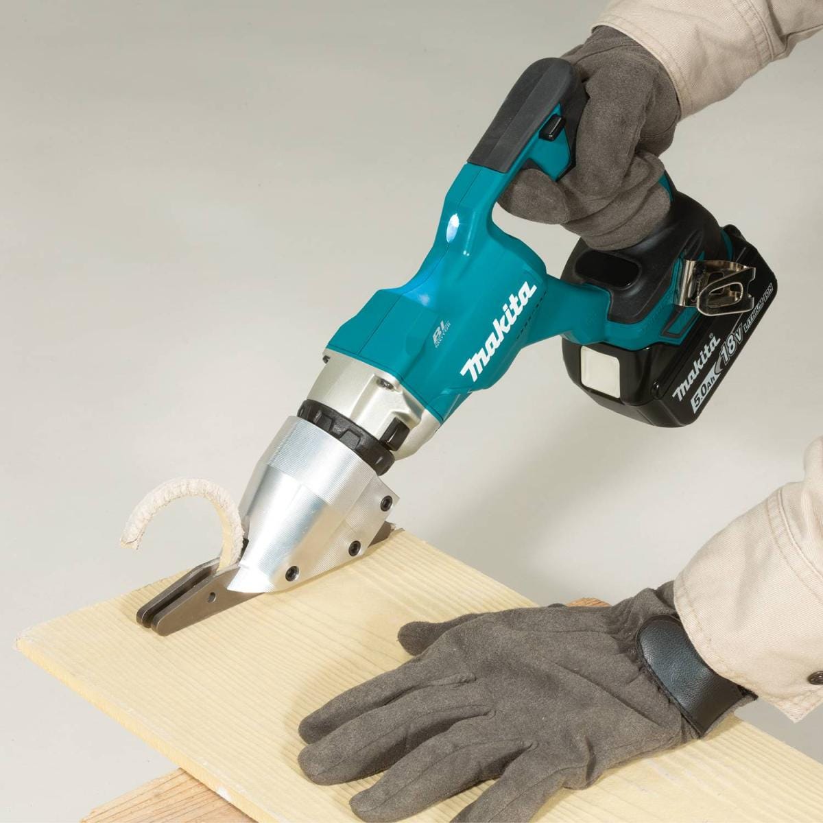 Makita XSJ05T 18V LXT Lithium-Ion Brushless Cordless 1/2" Fiber Cement Shear Kit (5.0Ah)