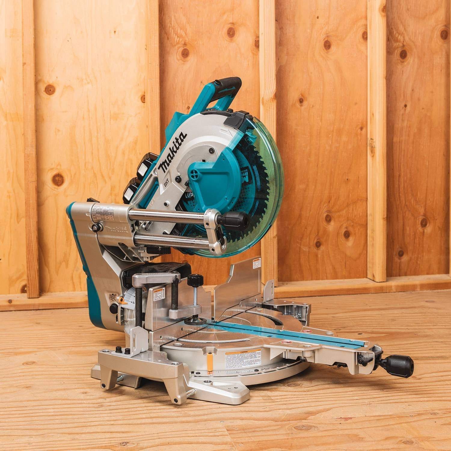 Makita XSL07PT 36V (18V X2) LXT Brushless 12" Dual-Bevel Sliding Compound Miter Saw with Laser Kit (5.0Ah)