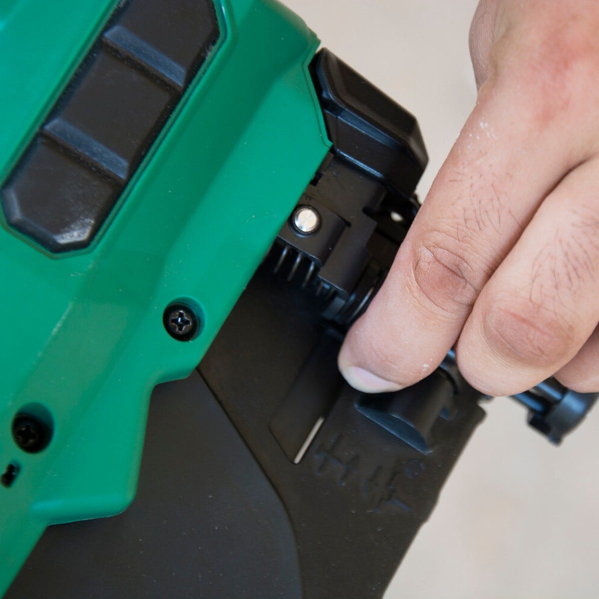 Metabo HPT NT1865DMSQ7M 2-1/2-in 16 Gauge Straight 18V Cordless Finish Nailer, Tool Only