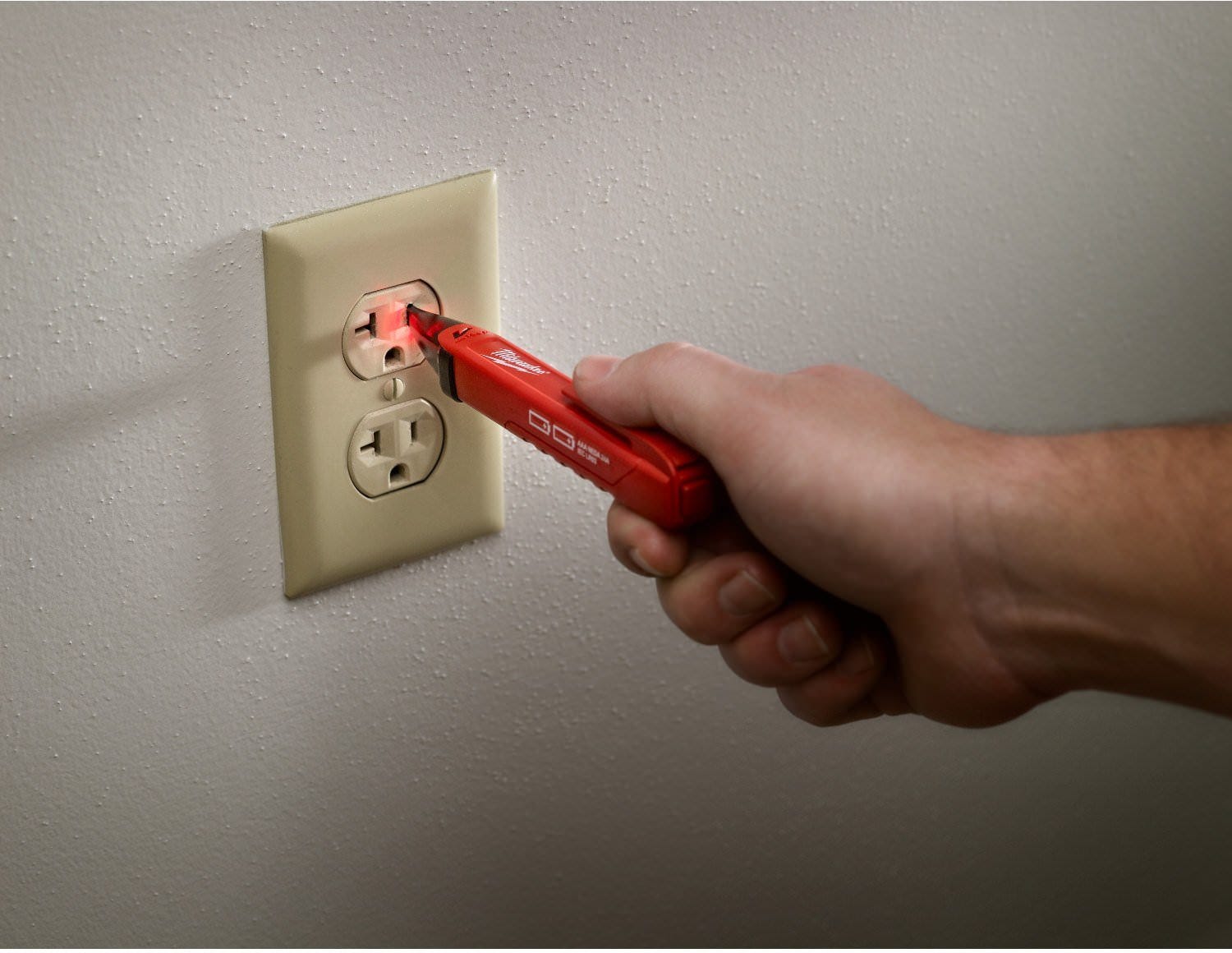 Milwaukee 2200-20 Voltage Detector