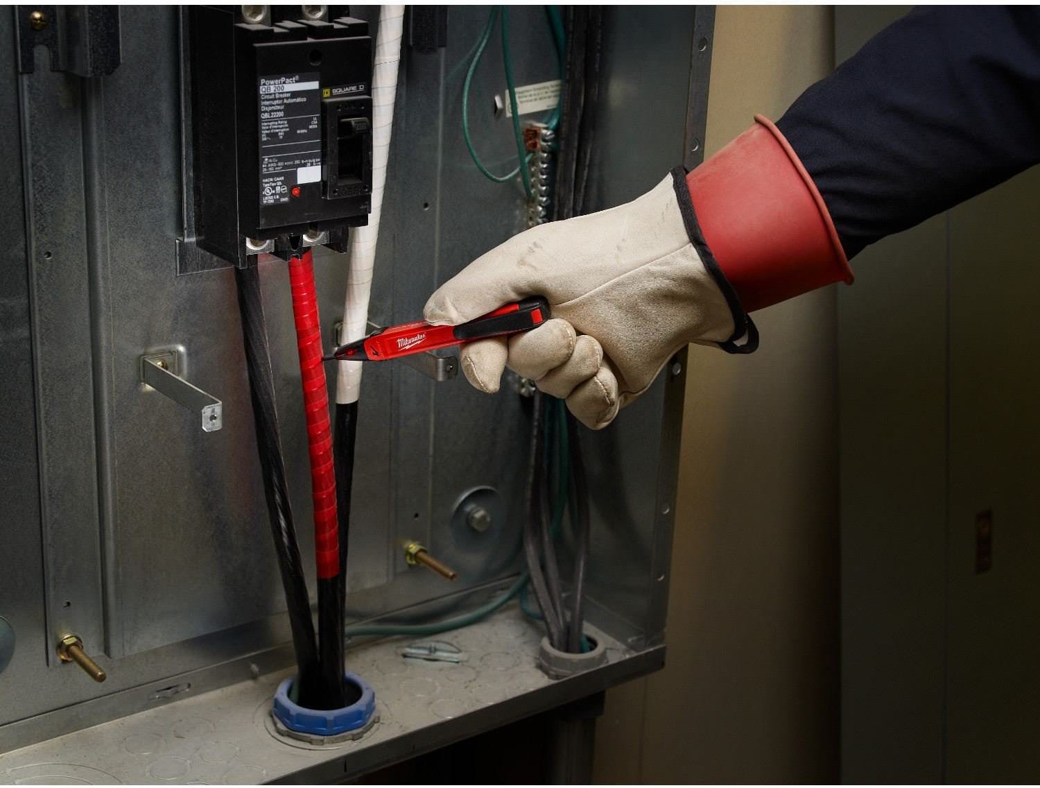 Milwaukee 2202-20 Voltage Detector with LED