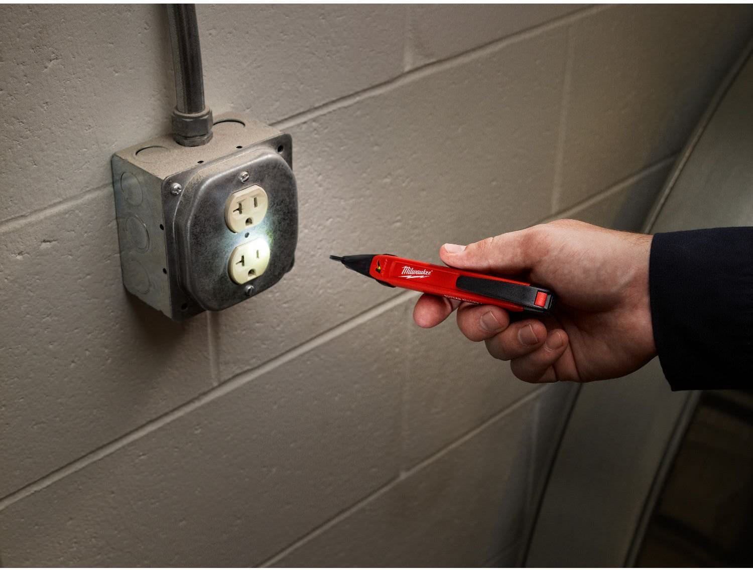 Milwaukee 2202-20 Voltage Detector with LED