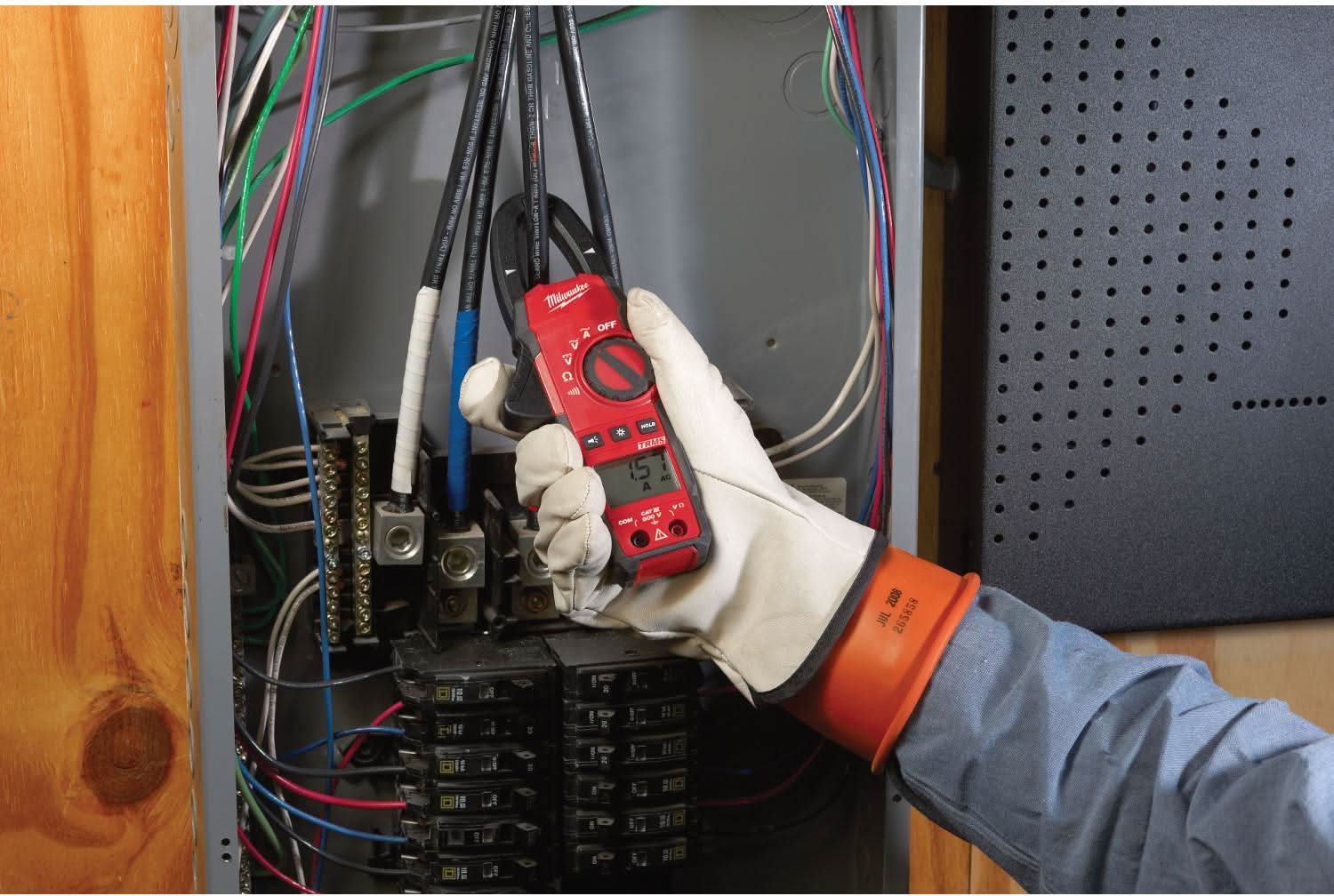 Milwaukee 2235-20 400 Amp Clamp Meter – Tool Nut