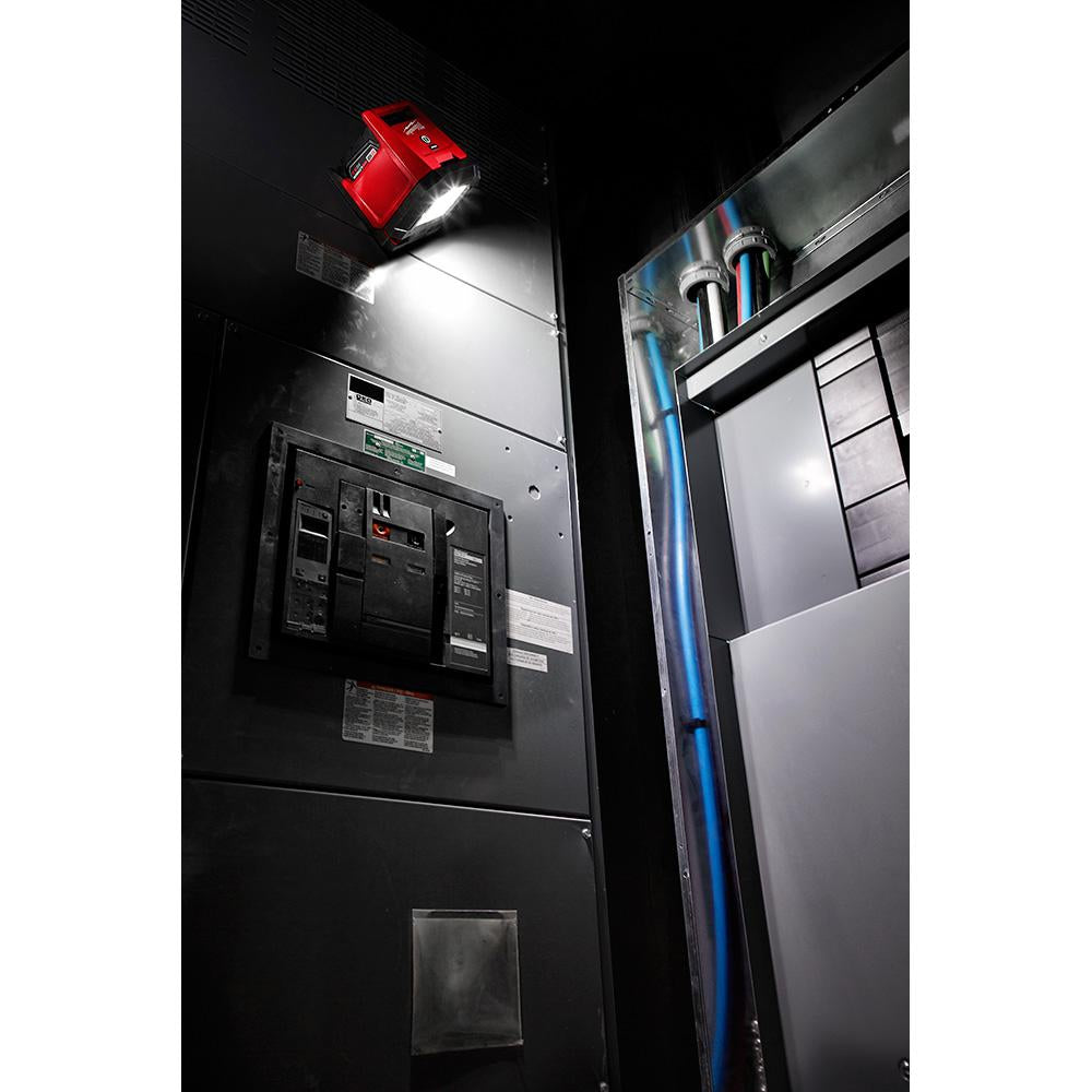Milwaukee 2365-20 M18 18-Volt Cordless Rover Mounting Flood Light (PROMO)