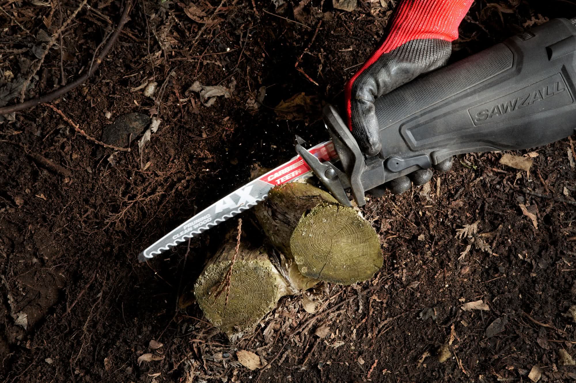 Milwaukee 48-00-5332 9-Inch 3-TPI The AX with Carbide Teeth for Pruning & Clean Wood SAWZALL Reciprocating Saw Blade, 3-Pack