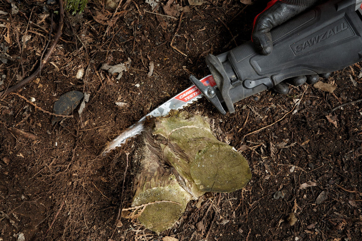 Milwaukee 48-00-5332 9-Inch 3-TPI The AX with Carbide Teeth for Pruning & Clean Wood SAWZALL Reciprocating Saw Blade, 3-Pack (PROMO)
