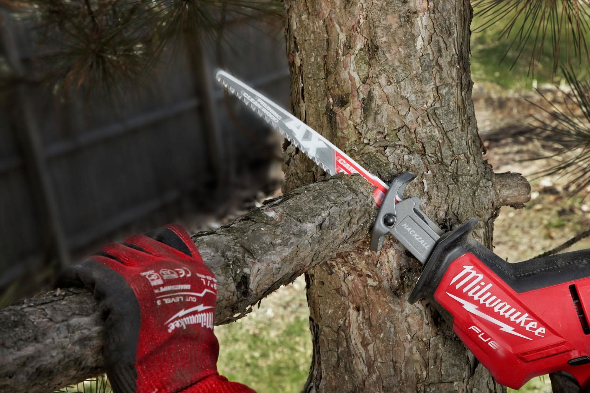 Milwaukee 48-00-5332 9-Inch 3-TPI The AX with Carbide Teeth for Pruning & Clean Wood SAWZALL Reciprocating Saw Blade, 3-Pack
