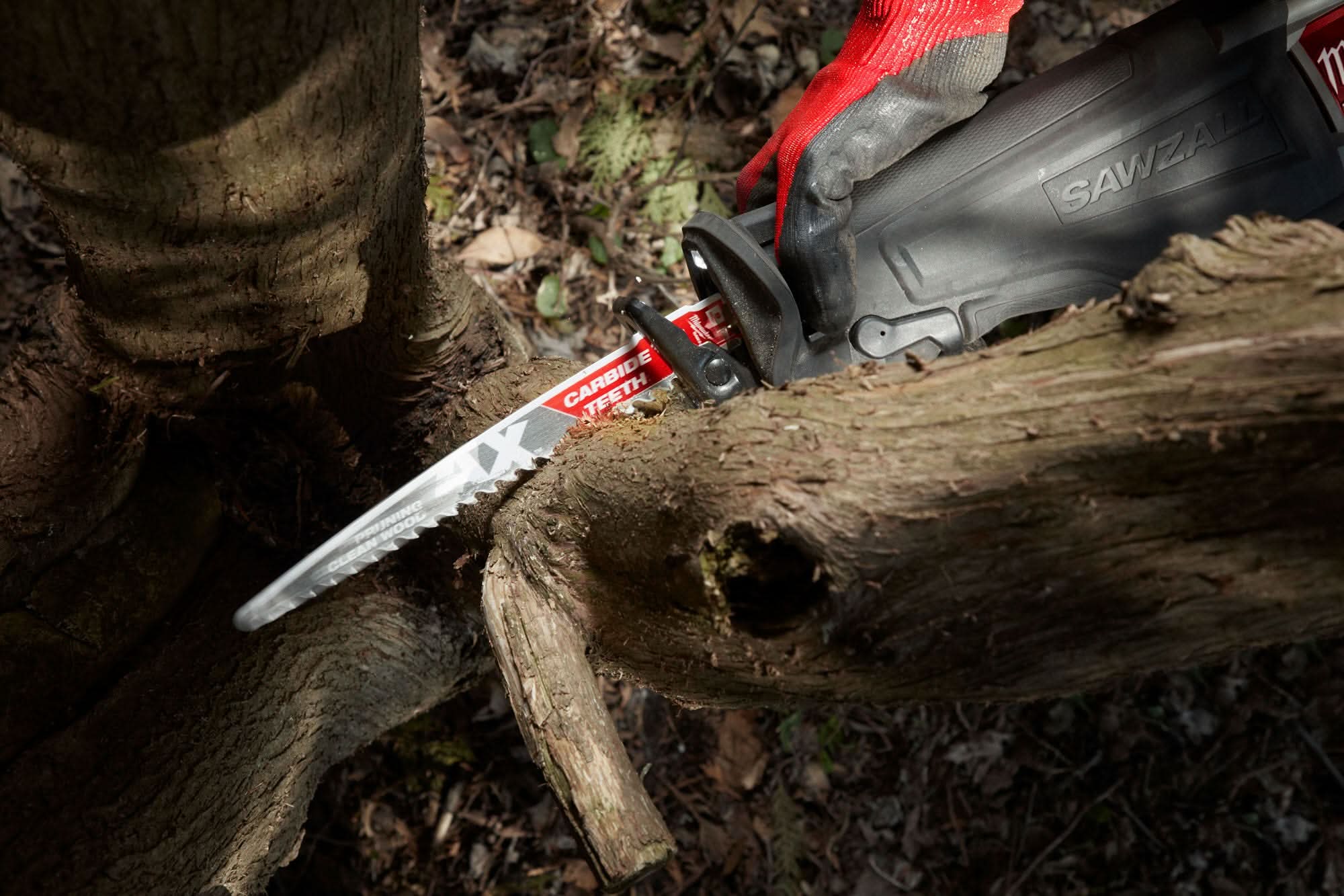 Milwaukee 48-00-5332 9-Inch 3-TPI The AX with Carbide Teeth for Pruning & Clean Wood SAWZALL Reciprocating Saw Blade, 3-Pack