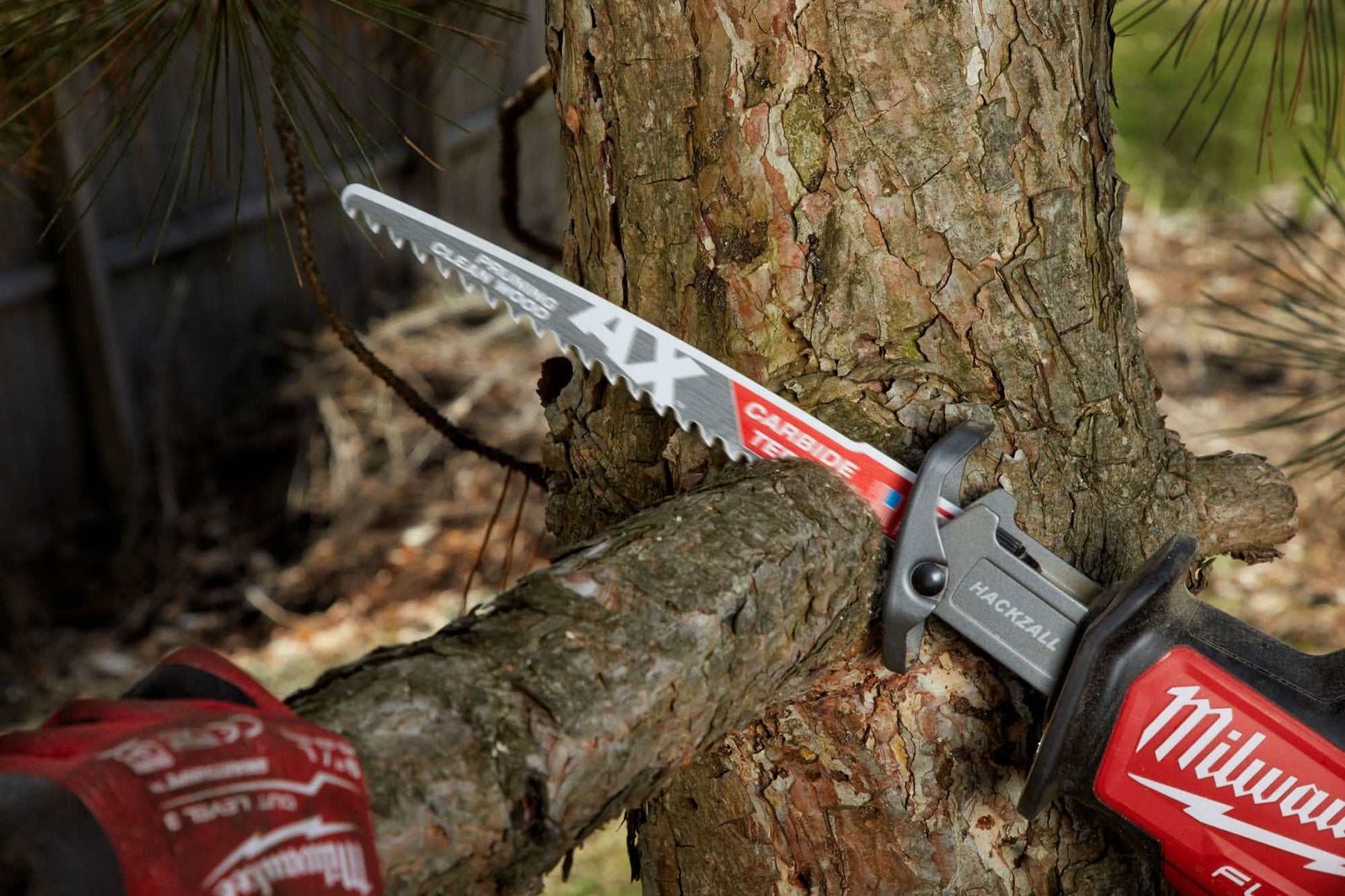 Milwaukee 48-00-5332 9-Inch 3-TPI The AX with Carbide Teeth for Pruning & Clean Wood SAWZALL Reciprocating Saw Blade, 3-Pack