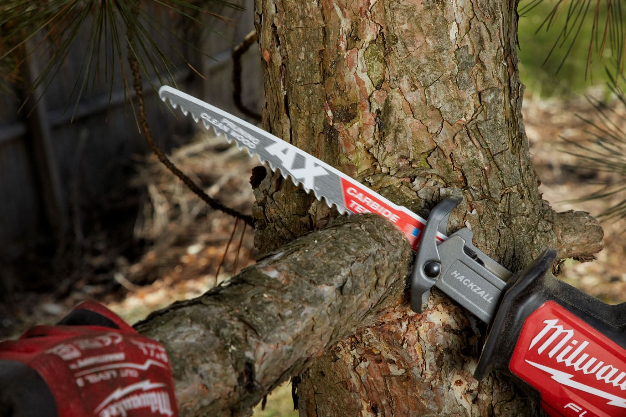 Milwaukee 48-00-5332 9-Inch 3-TPI The AX with Carbide Teeth for Pruning & Clean Wood SAWZALL Reciprocating Saw Blade, 3-Pack