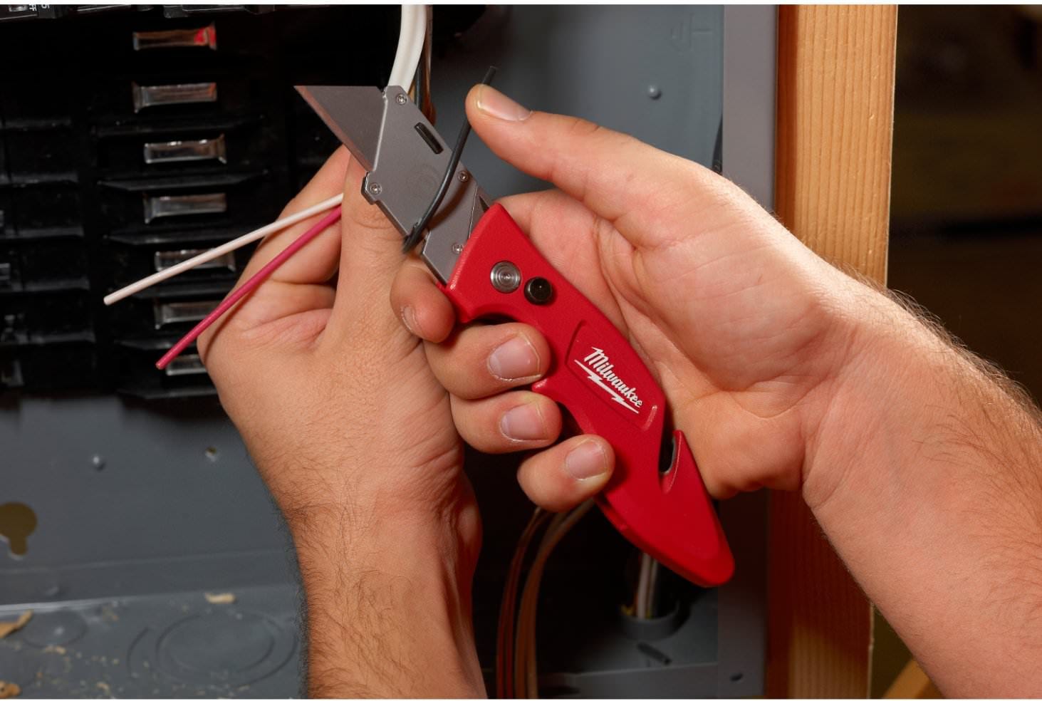 Milwaukee 48-22-1901 FASTBACK Flip Utility Knife