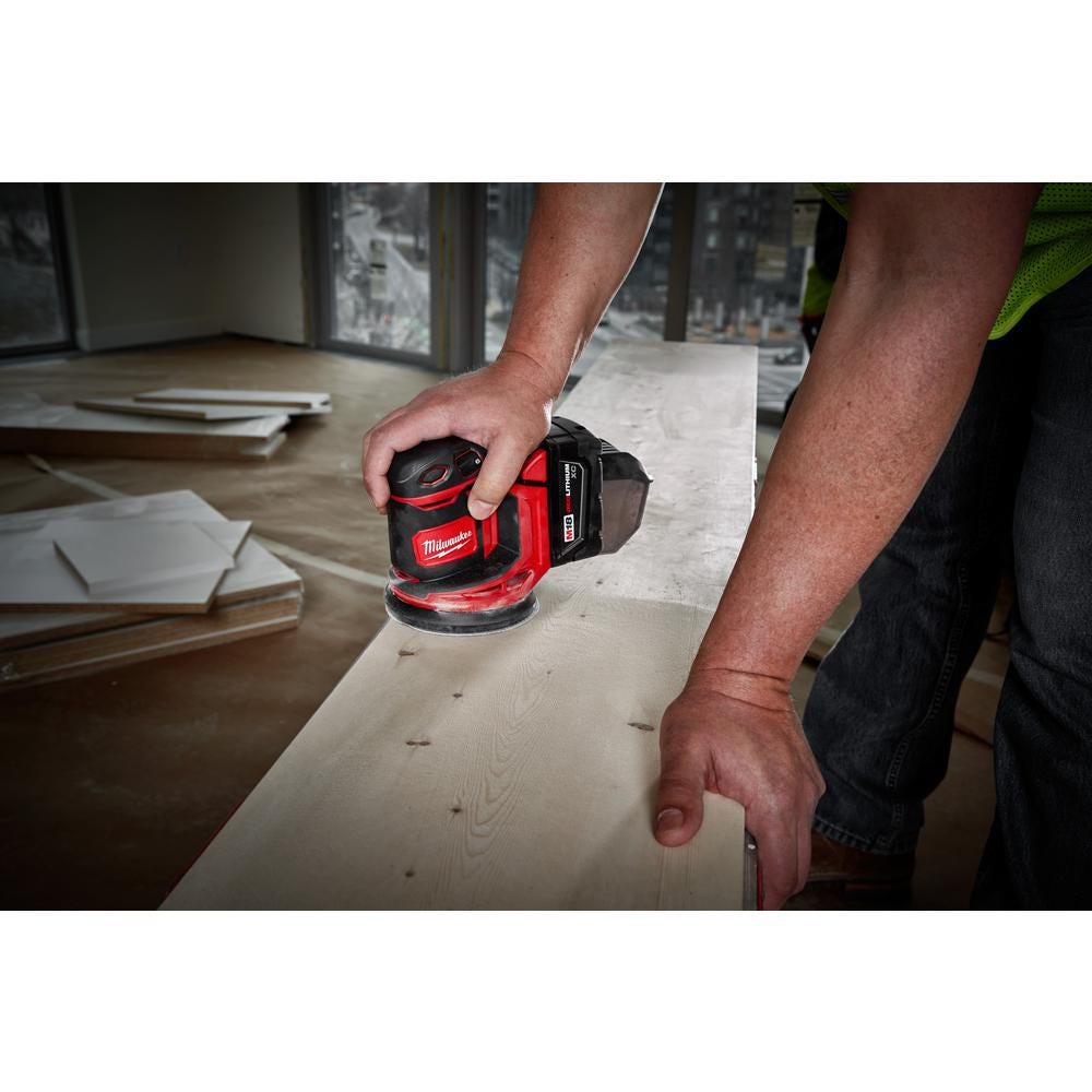 Milwaukee 2737-20 M18 Fuel D-Handle Jig Saw and Cordless 5-Inch Random Orbit Sander Kit