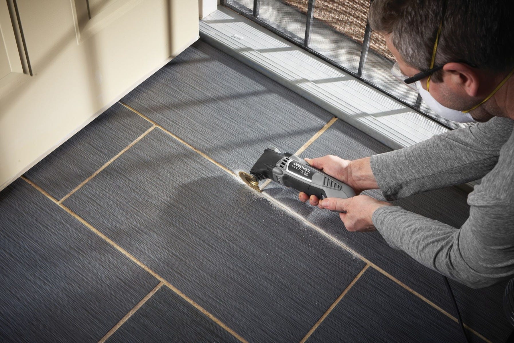 Dremel MM50-01 Multi-Max Oscillating Tool Kit