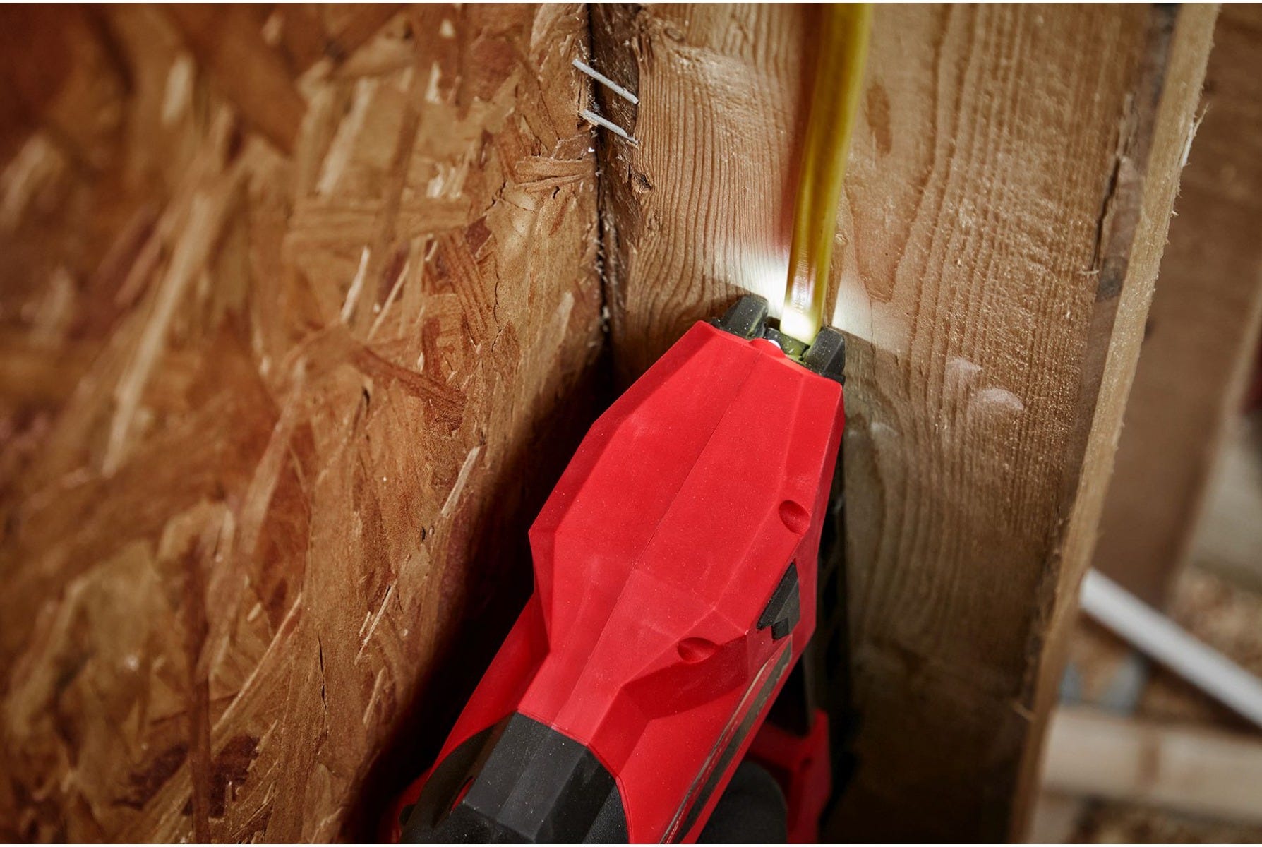 Milwaukee MNM1-600 1" Insulated Cable Staples